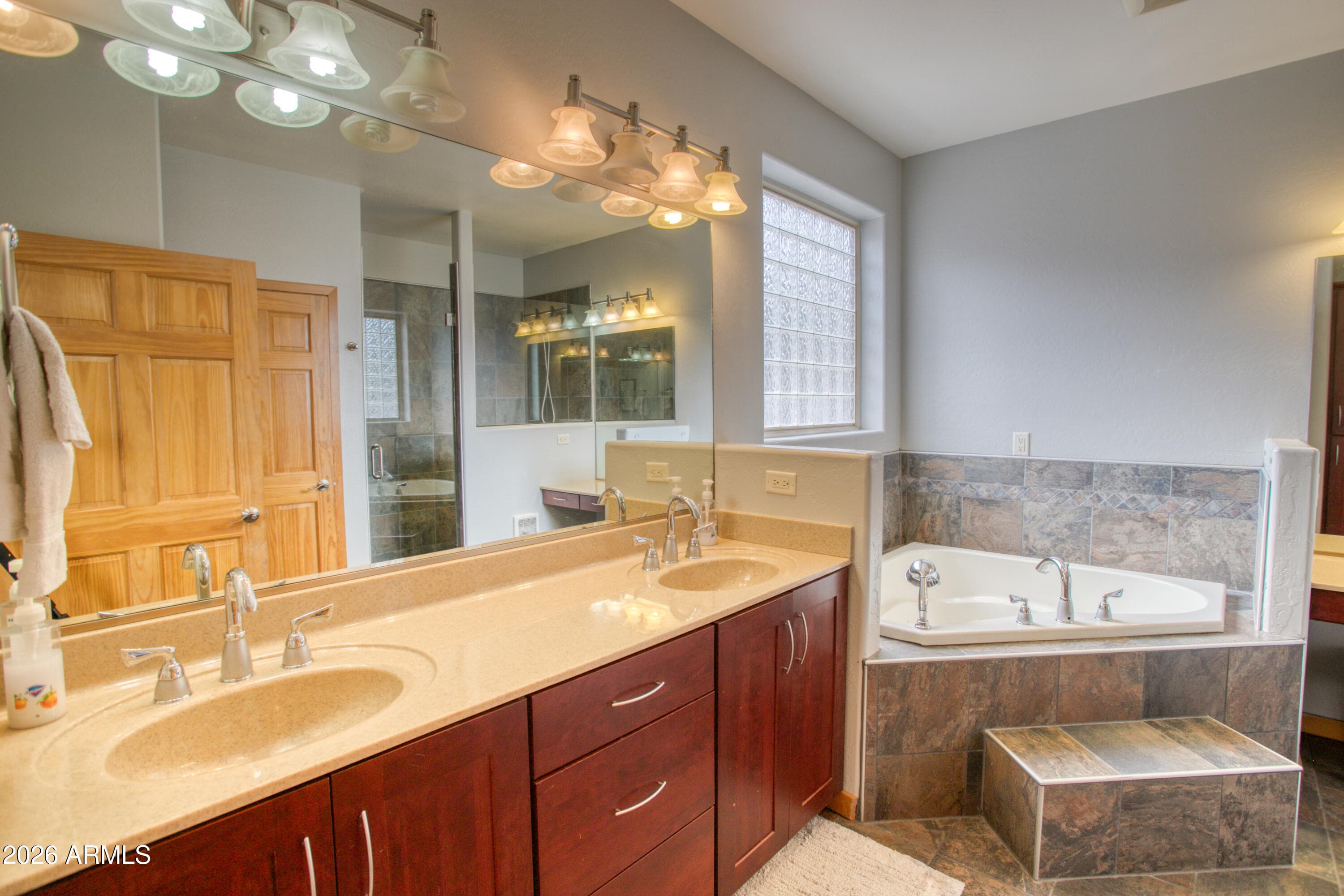 2131 S WOODLAND HILLS LN - Photo 5