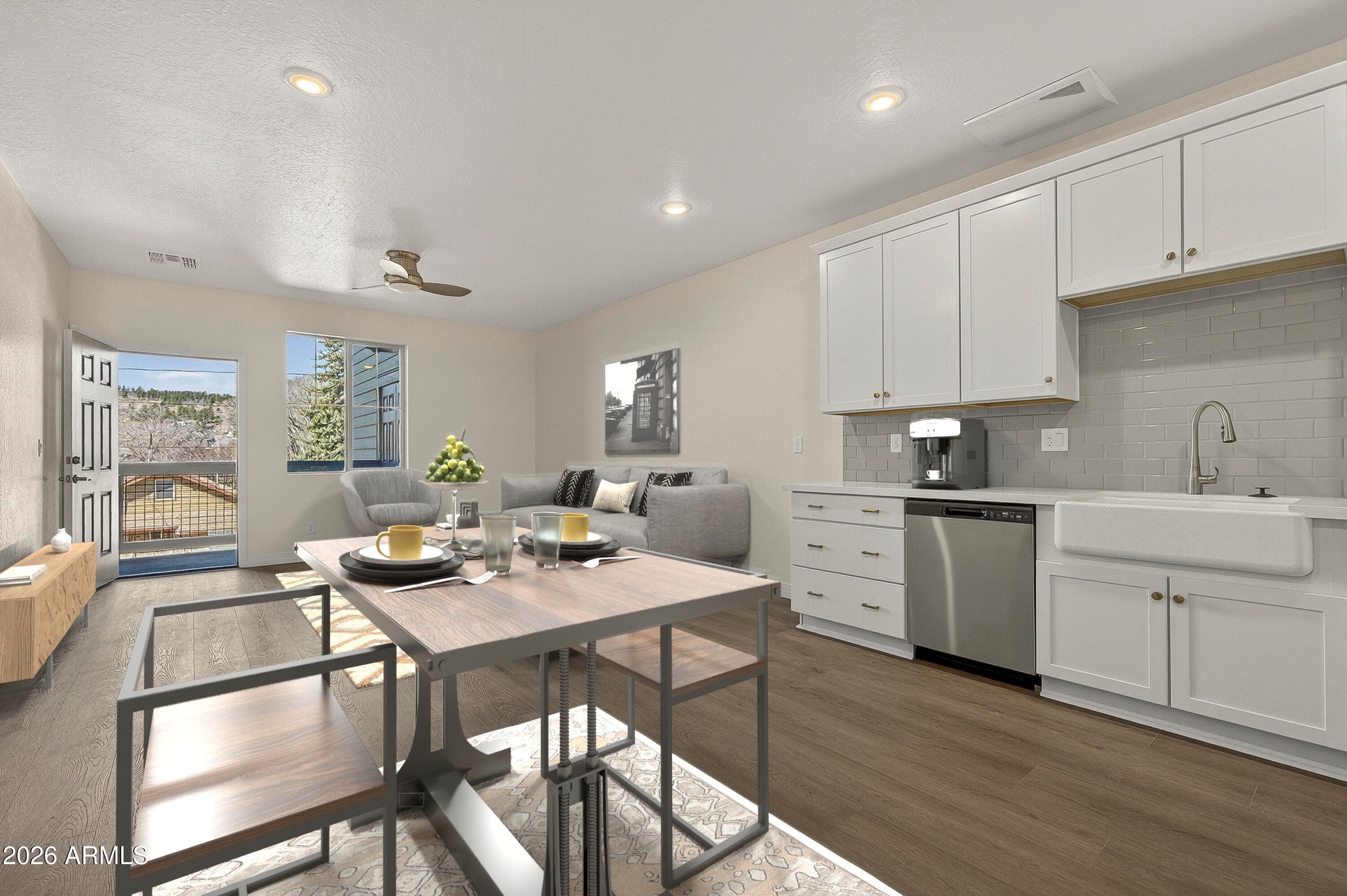 207 S BEAVER ST - Photo 1