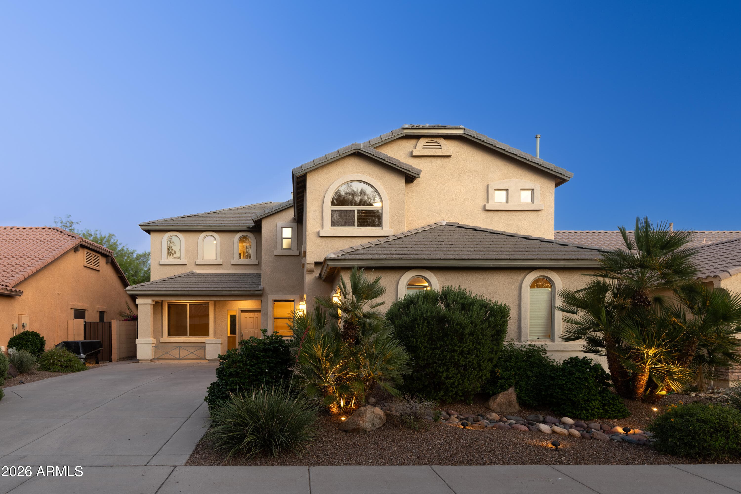 2650 E Bear Creek Ln — photo 2