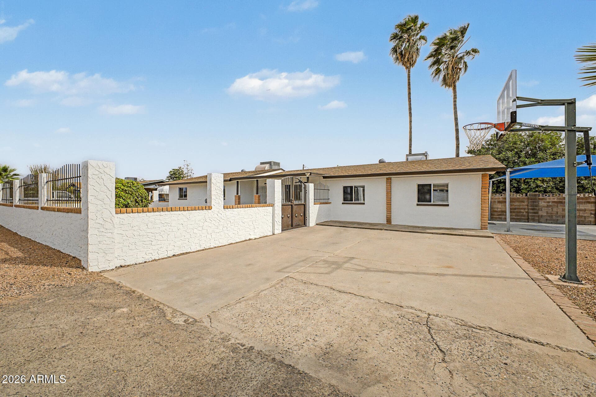 2801 E Angela Dr — photo 2