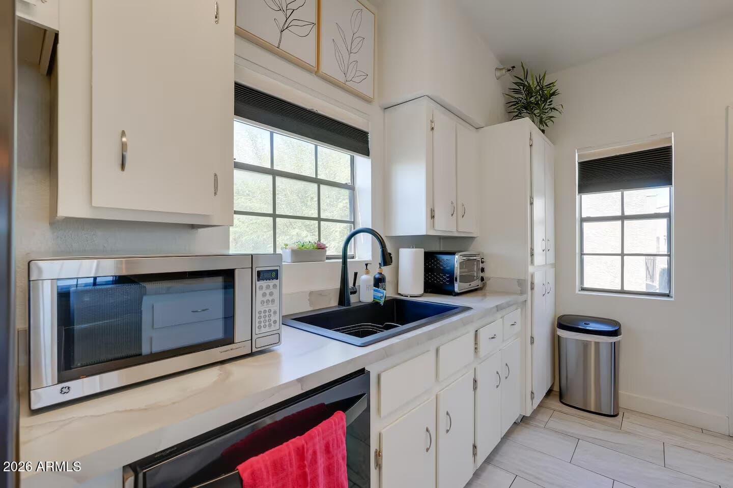 8020 E THOMAS RD - Photo 3