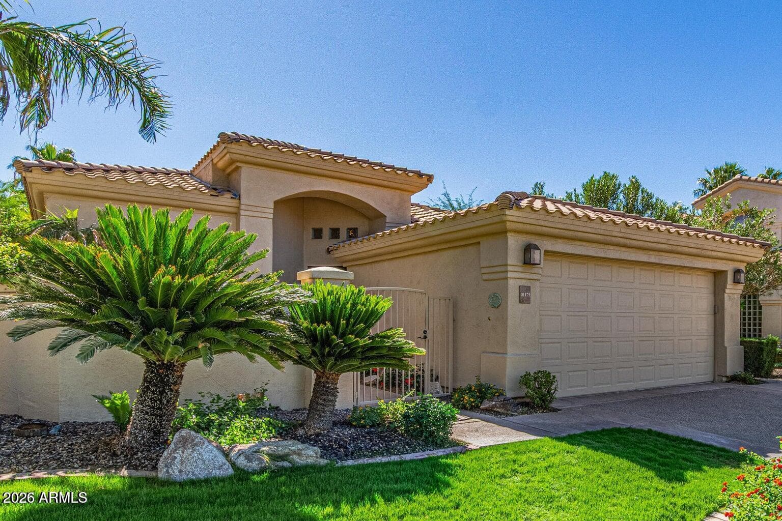 10175 E Cochise Dr — photo 2