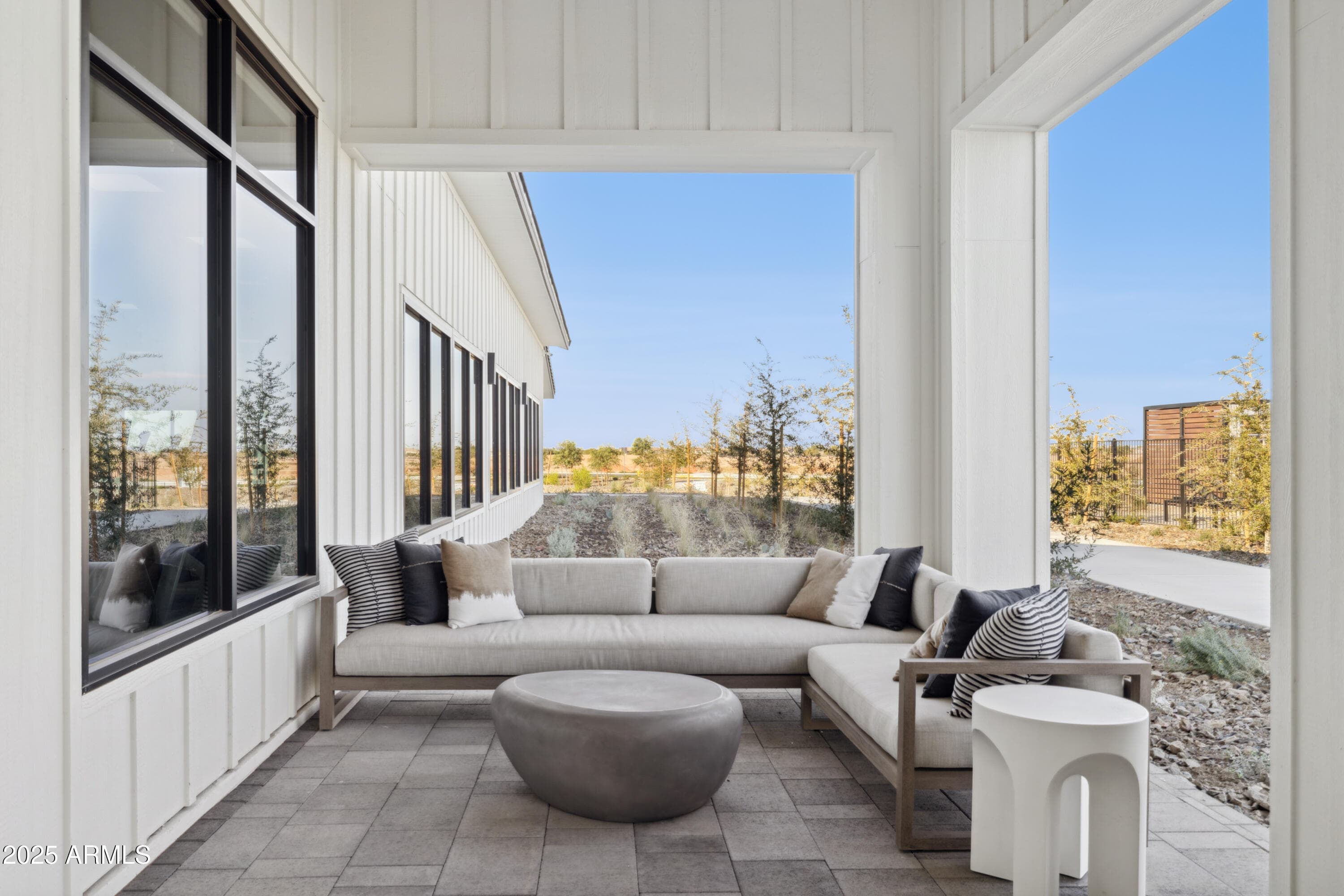 2850 W Sheppard Ave — photo 28