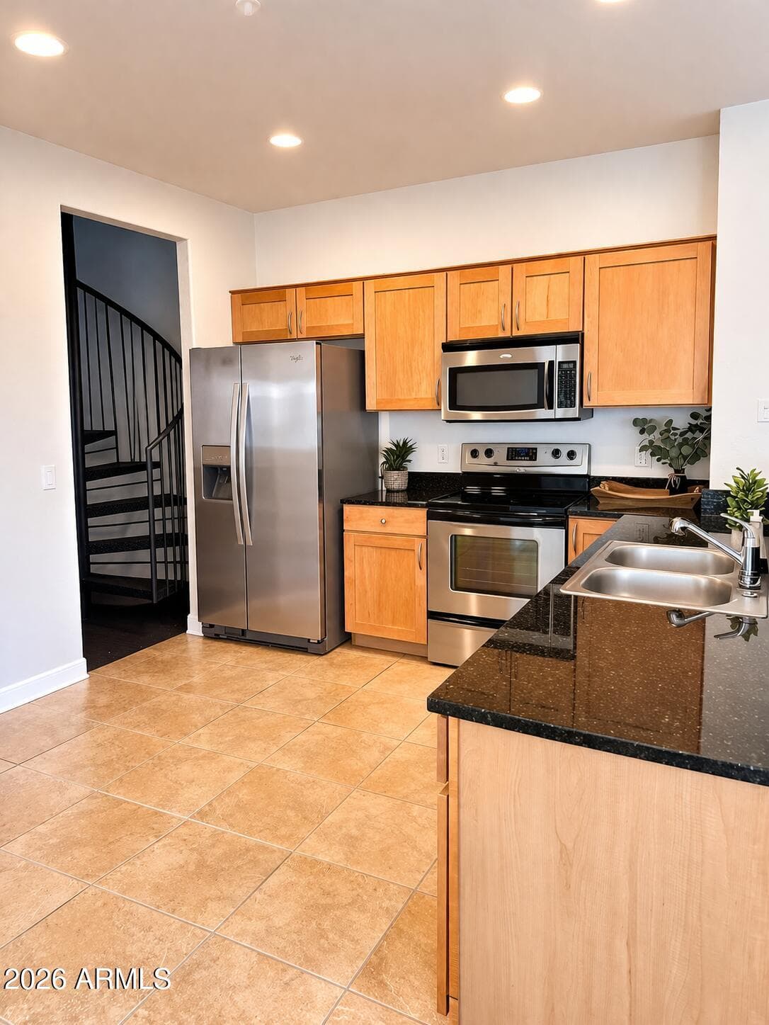 2264 E Huntington Dr — photo 2