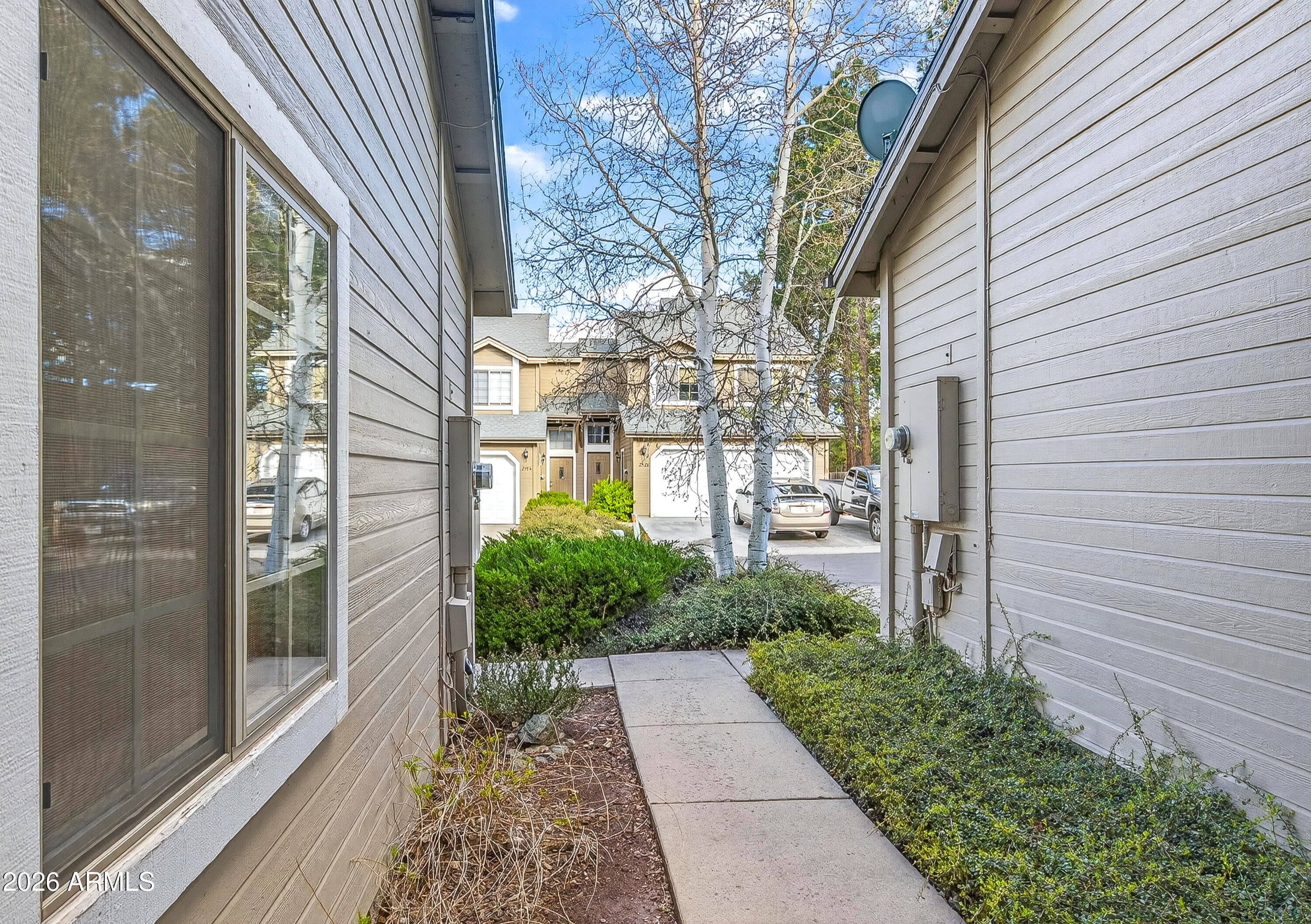 2553 S EUREKA LN - Photo 5