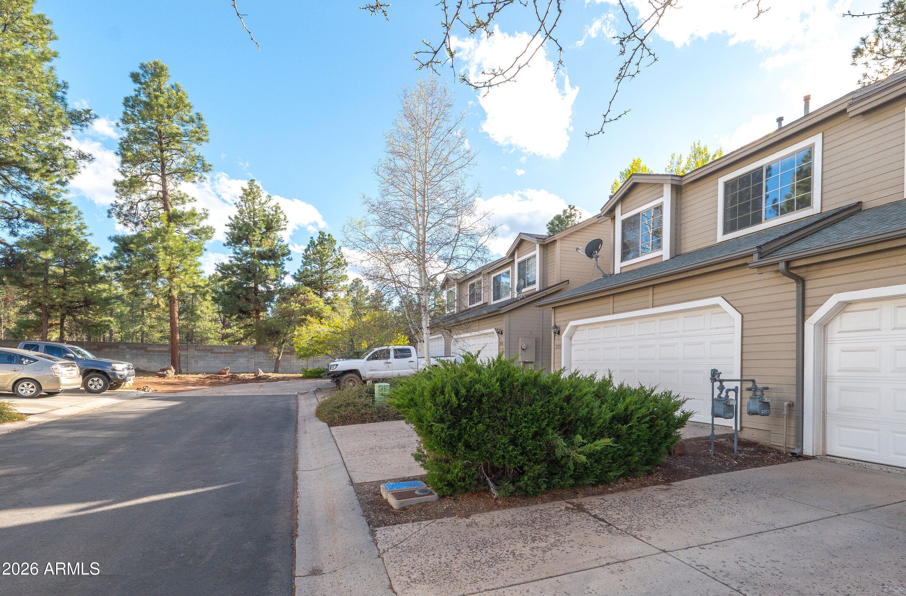 2553 S Eureka Ln — photo 34