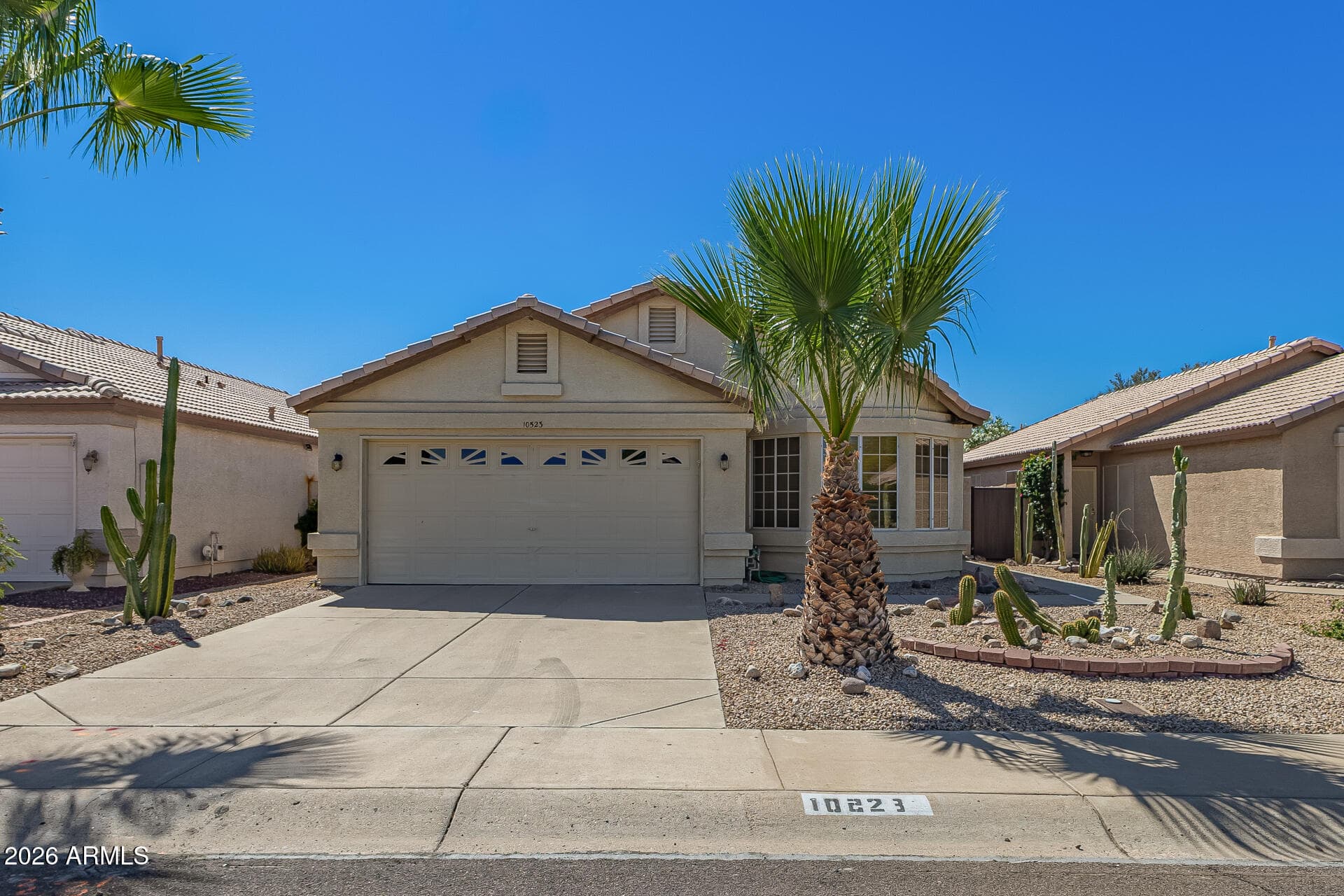 10523 W Mohawk Ln — photo 2