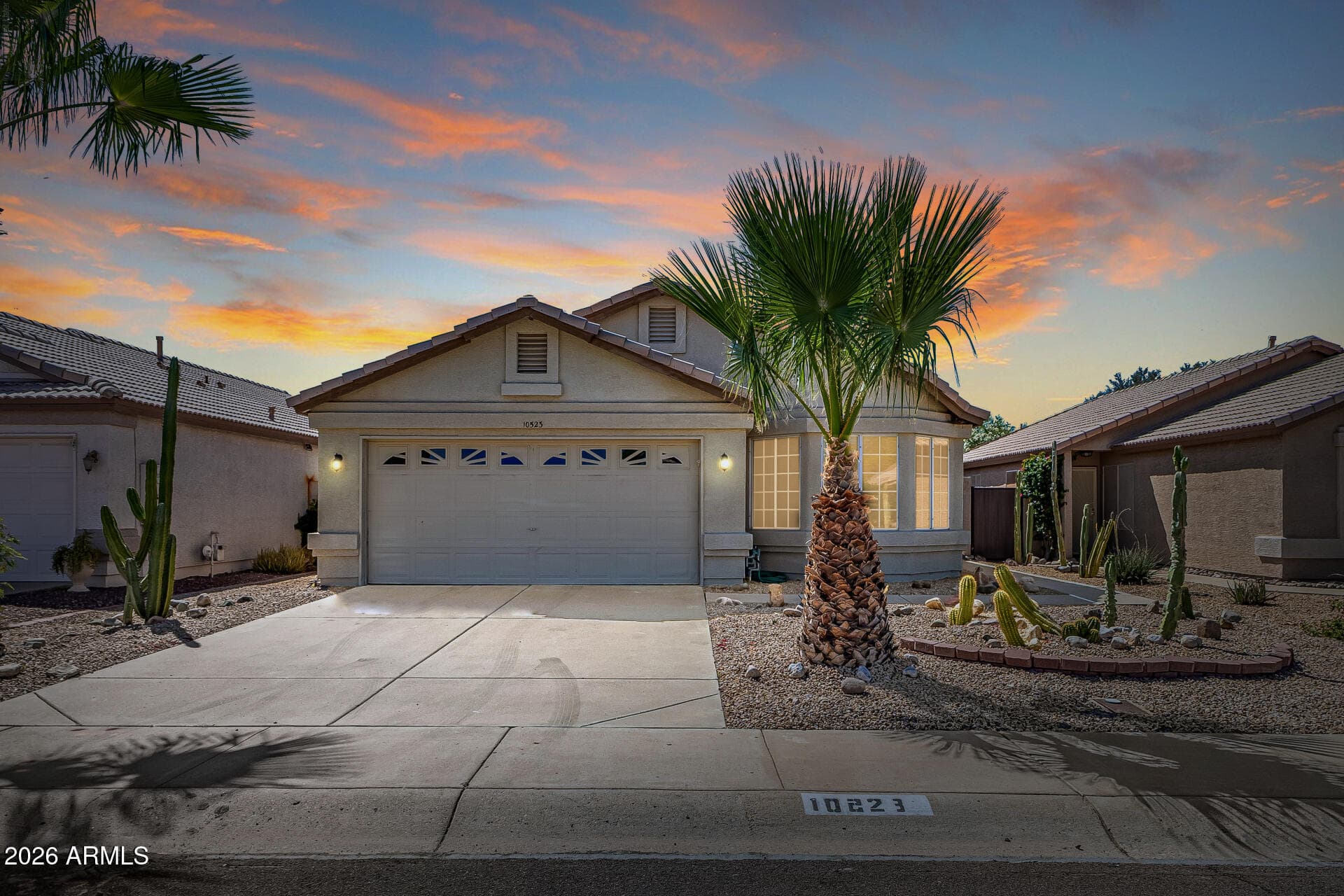 10523 W Mohawk Ln — photo 1