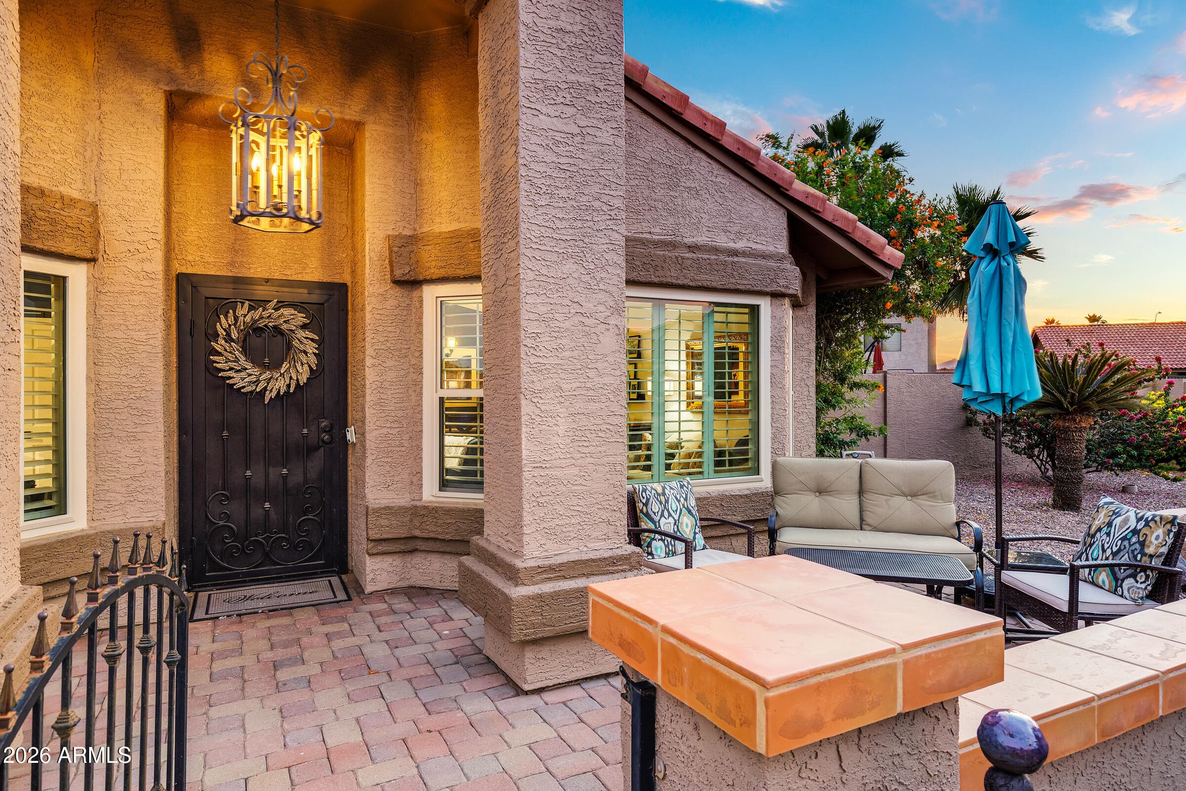 2747 E Desert Trumpet Rd — photo 2