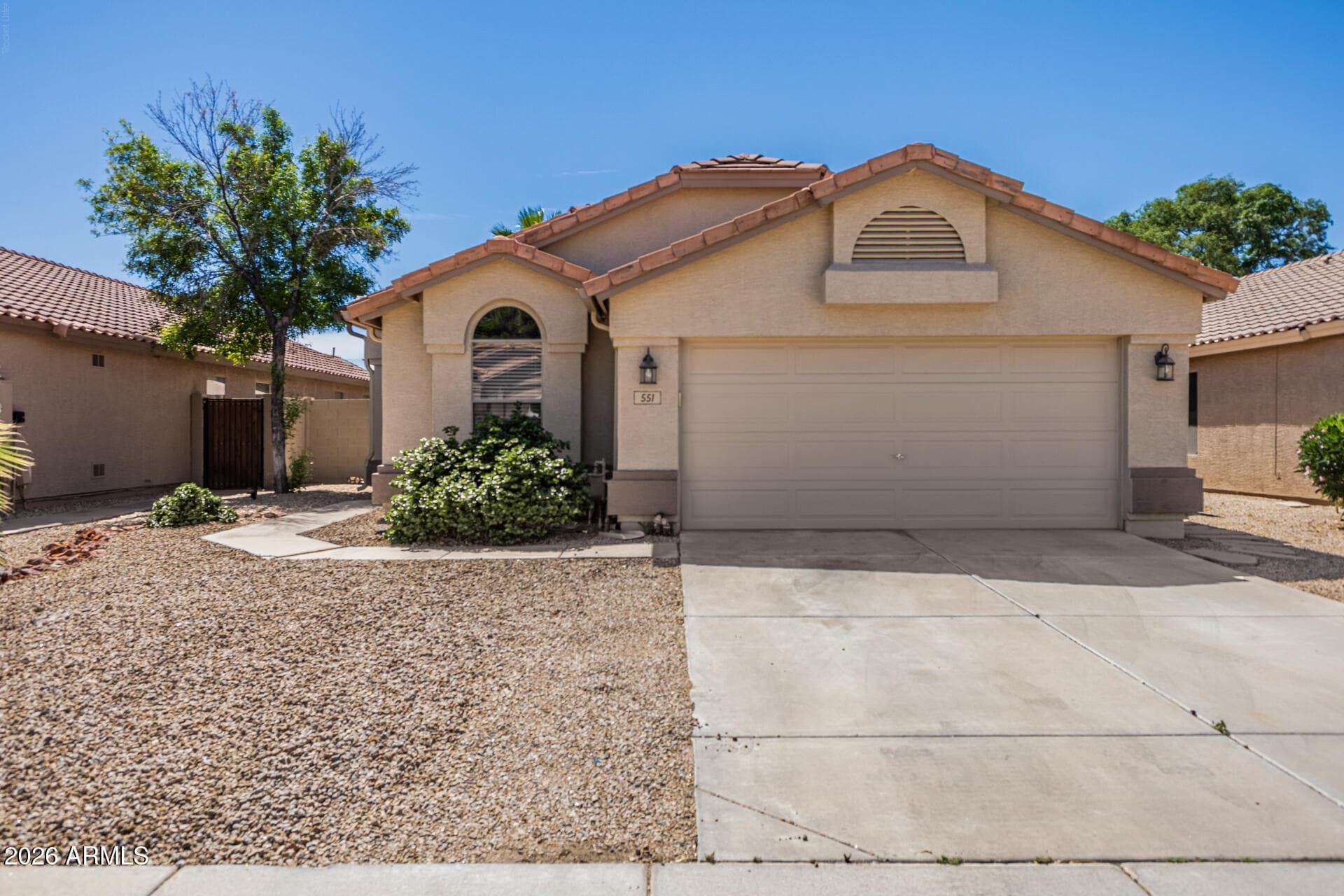 551 E Sherri Dr — photo 1