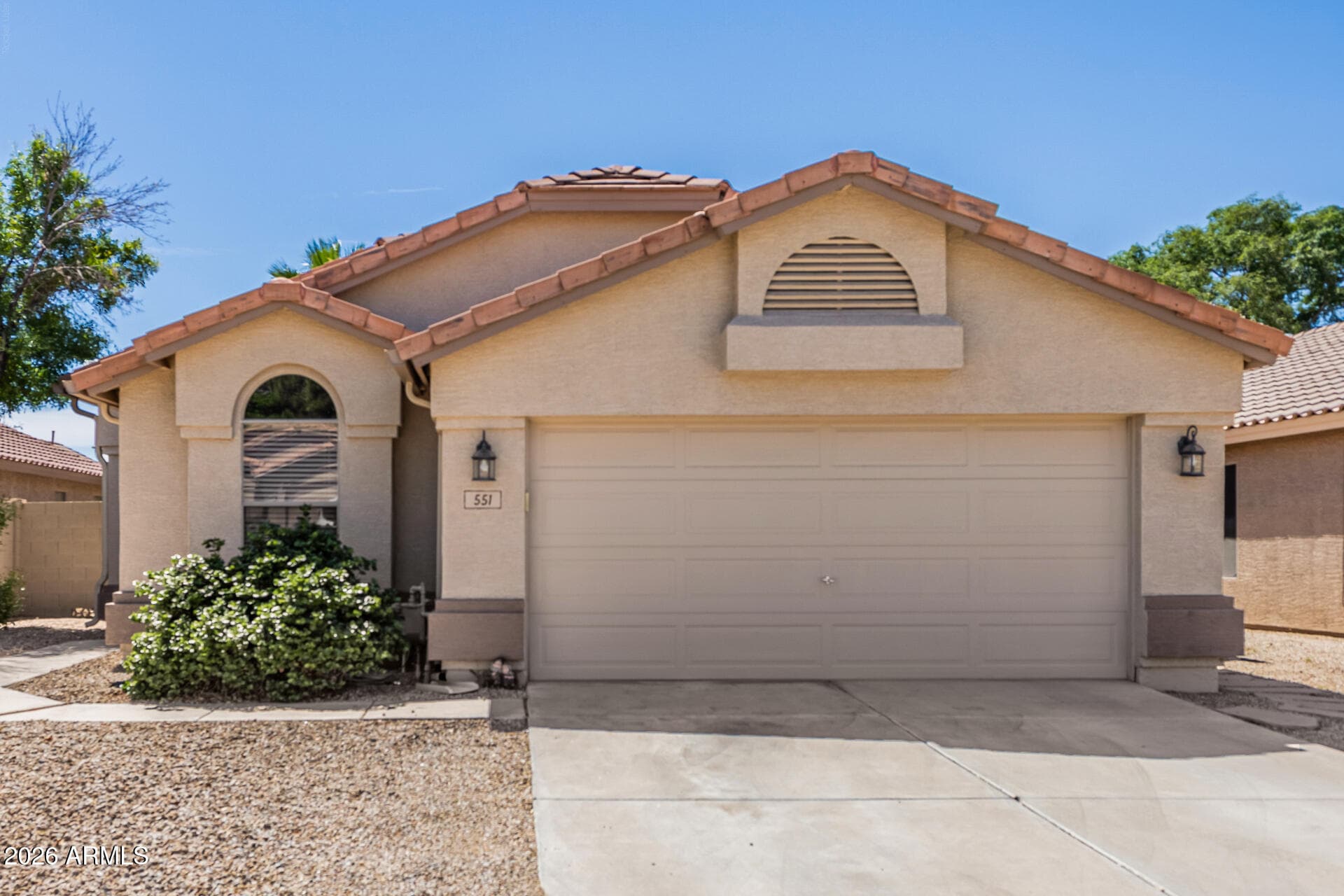551 E Sherri Dr — photo 2