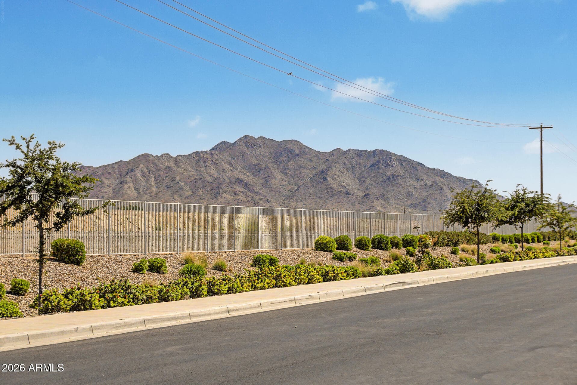 2358 E Ridgewood Ln — photo 45