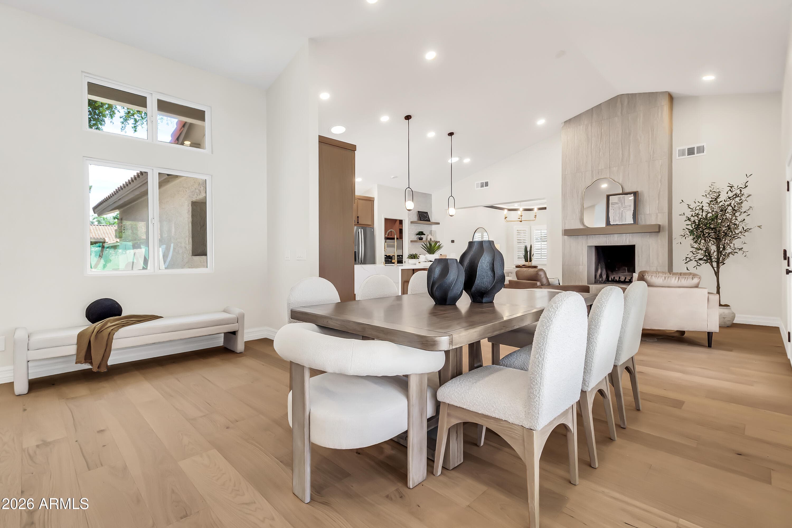 940 E Secretariat Dr — photo 1