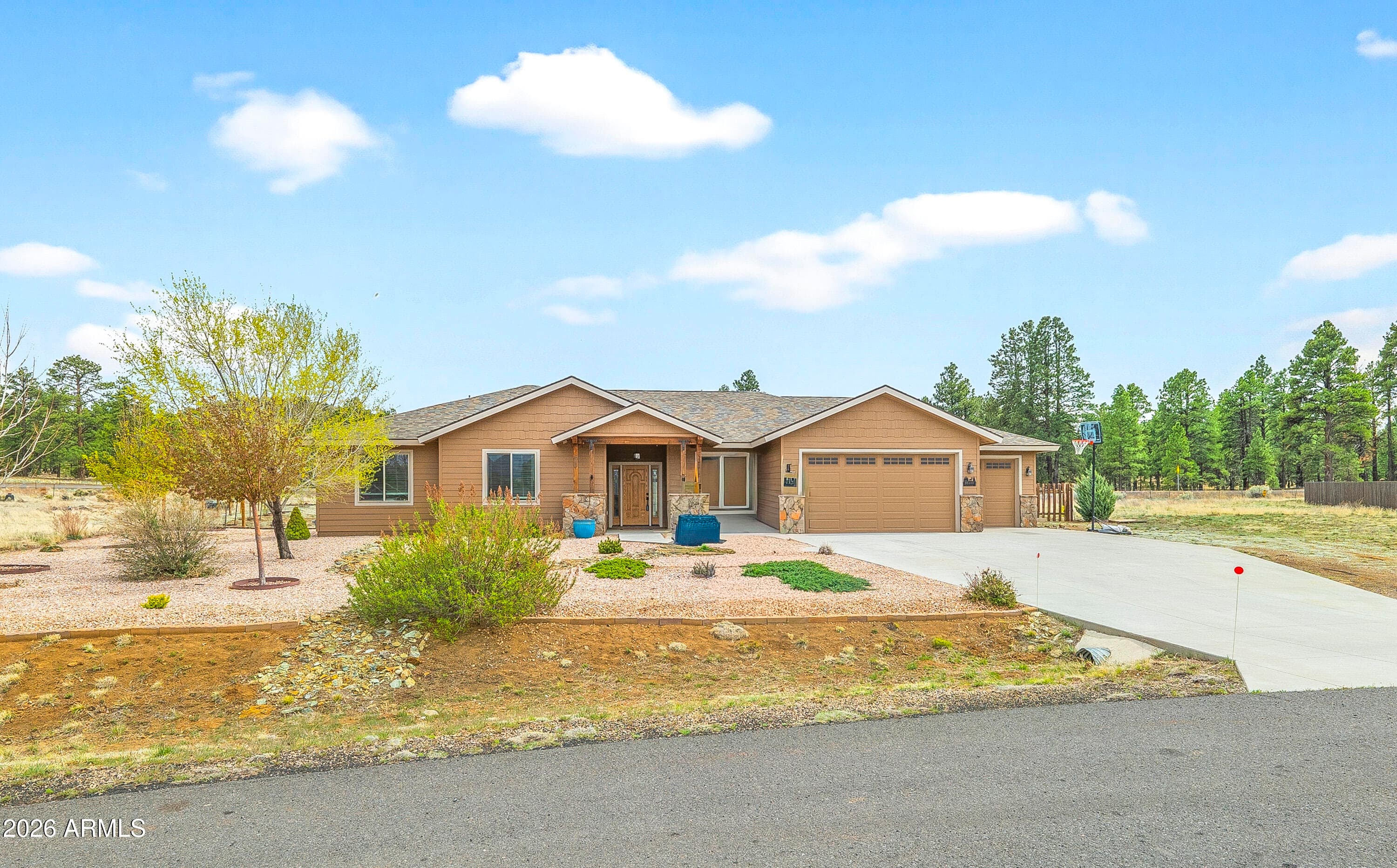 10418 Lundin Rd — photo 1