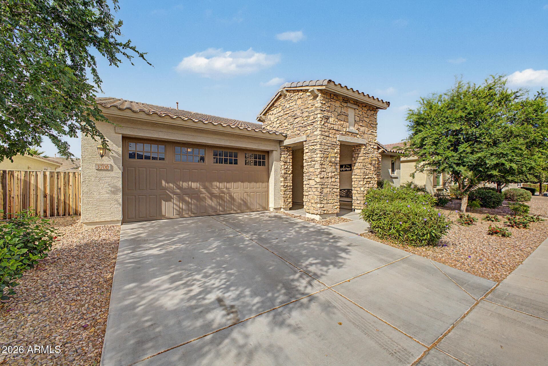 3700 E Blue Spruce Ln — photo 2