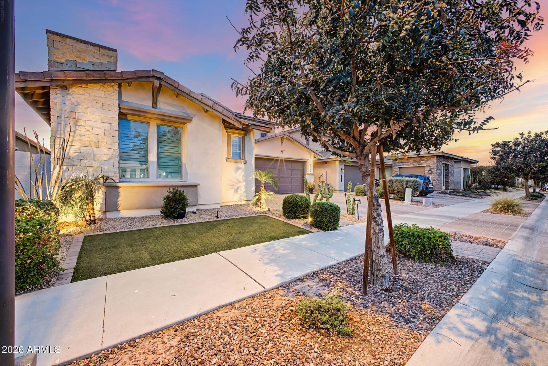 1682 S Henry Ln — photo 2