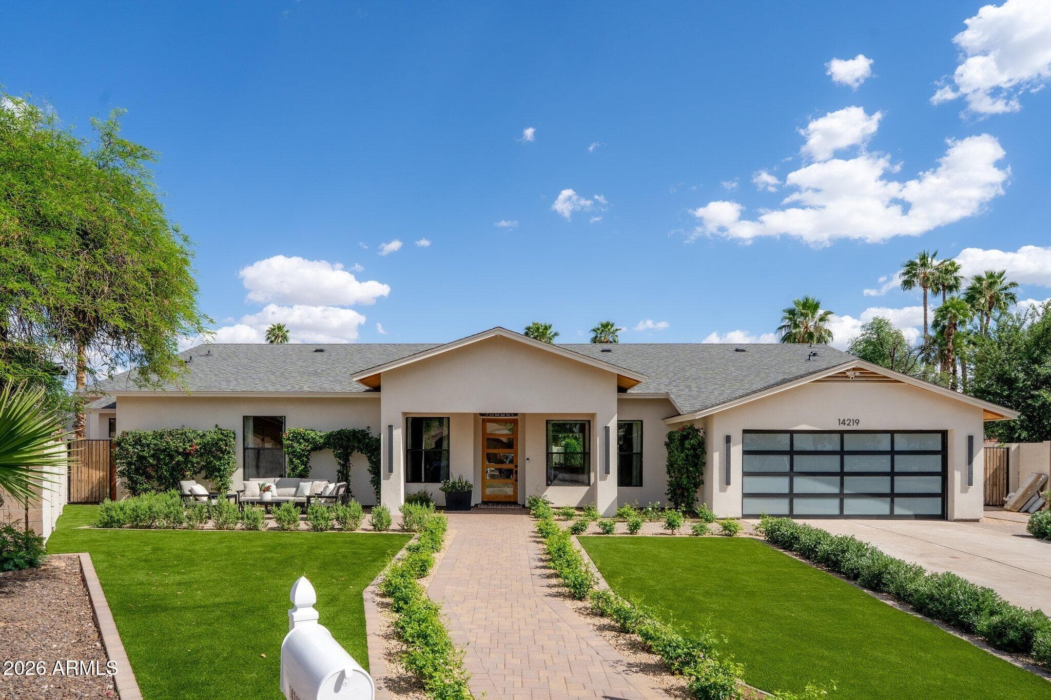 14219 N 49th Pl — photo 2