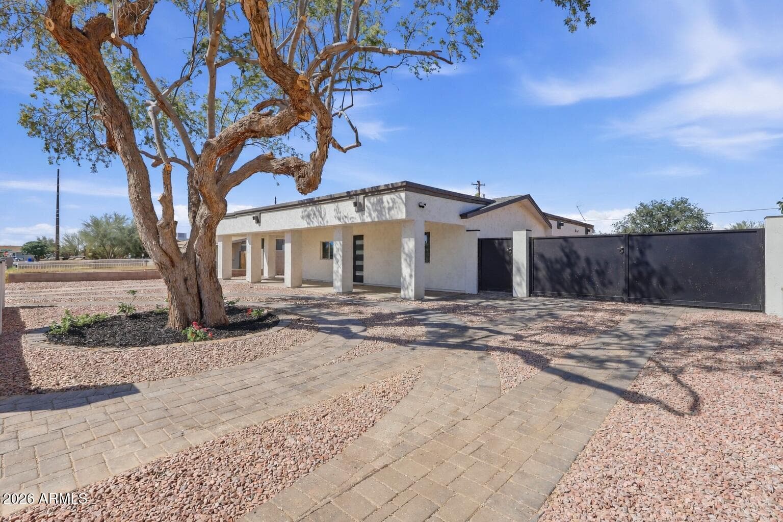 426 N 105th St — photo 2