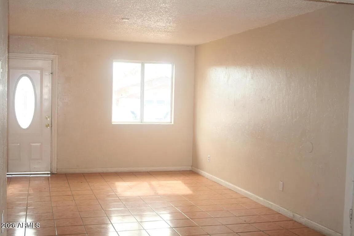 6308 W Rose Ln — photo 2