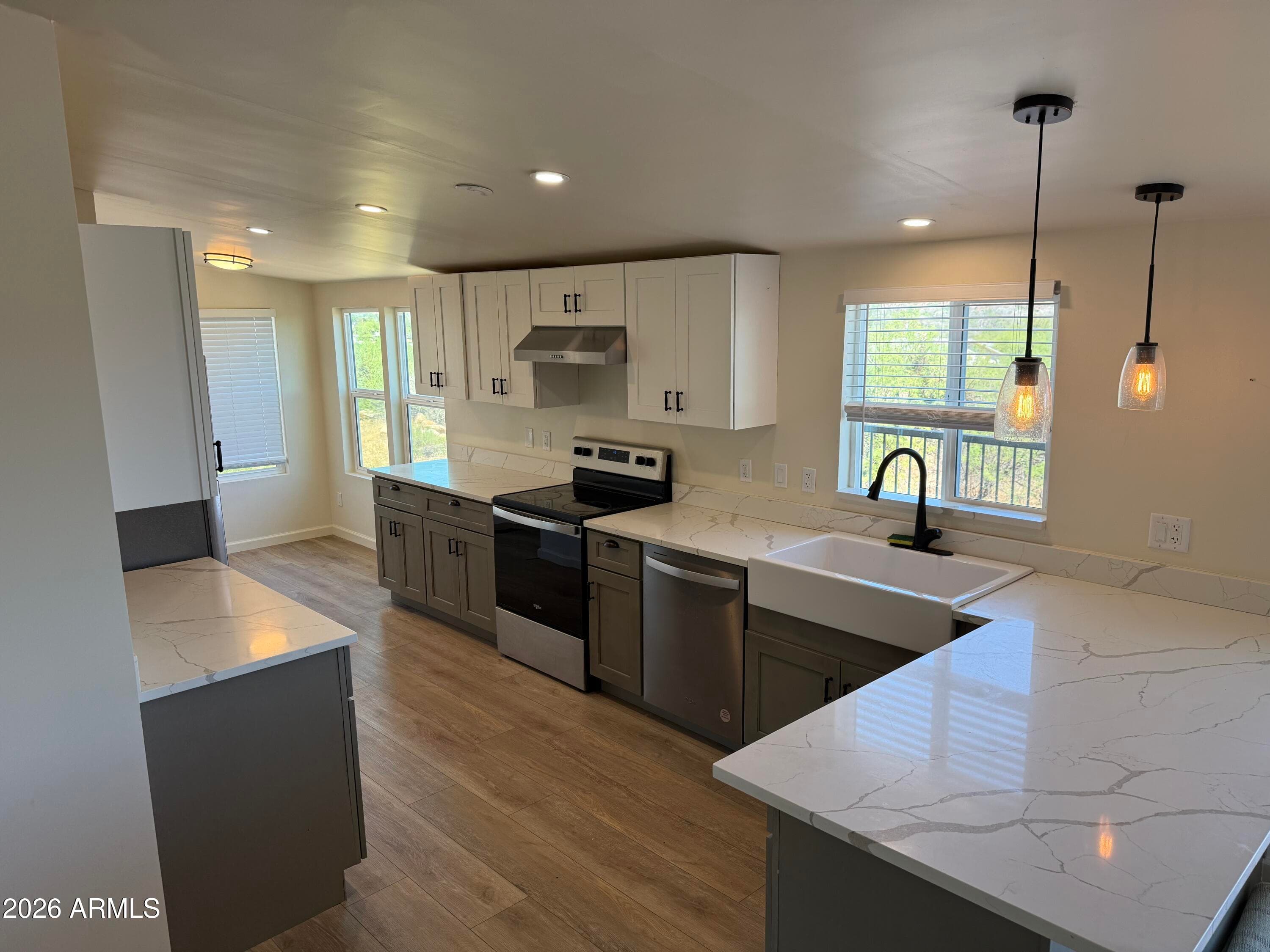455 Walnut Springs -- — photo 2