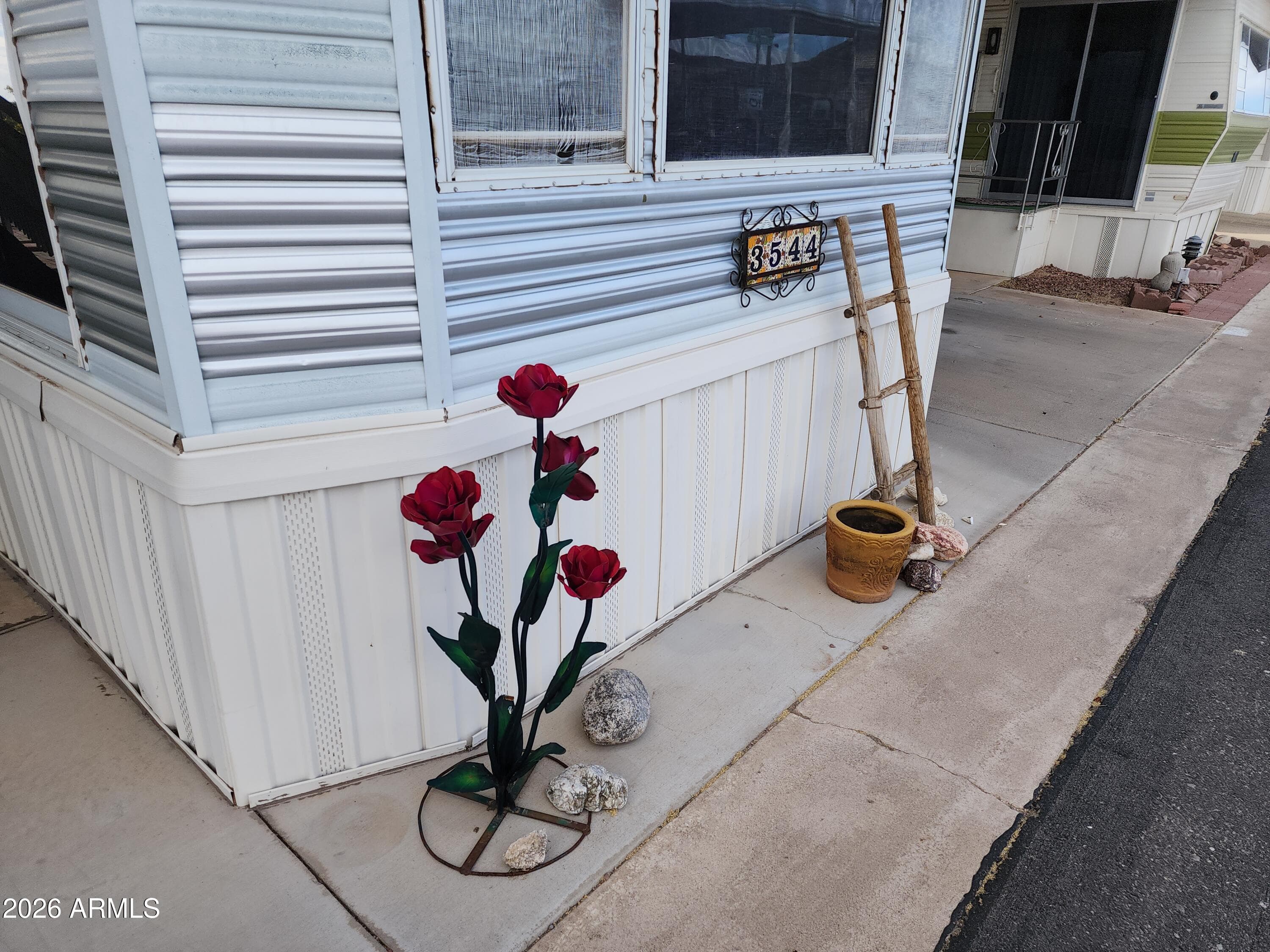 3544 N Chapparel Dr — photo 2
