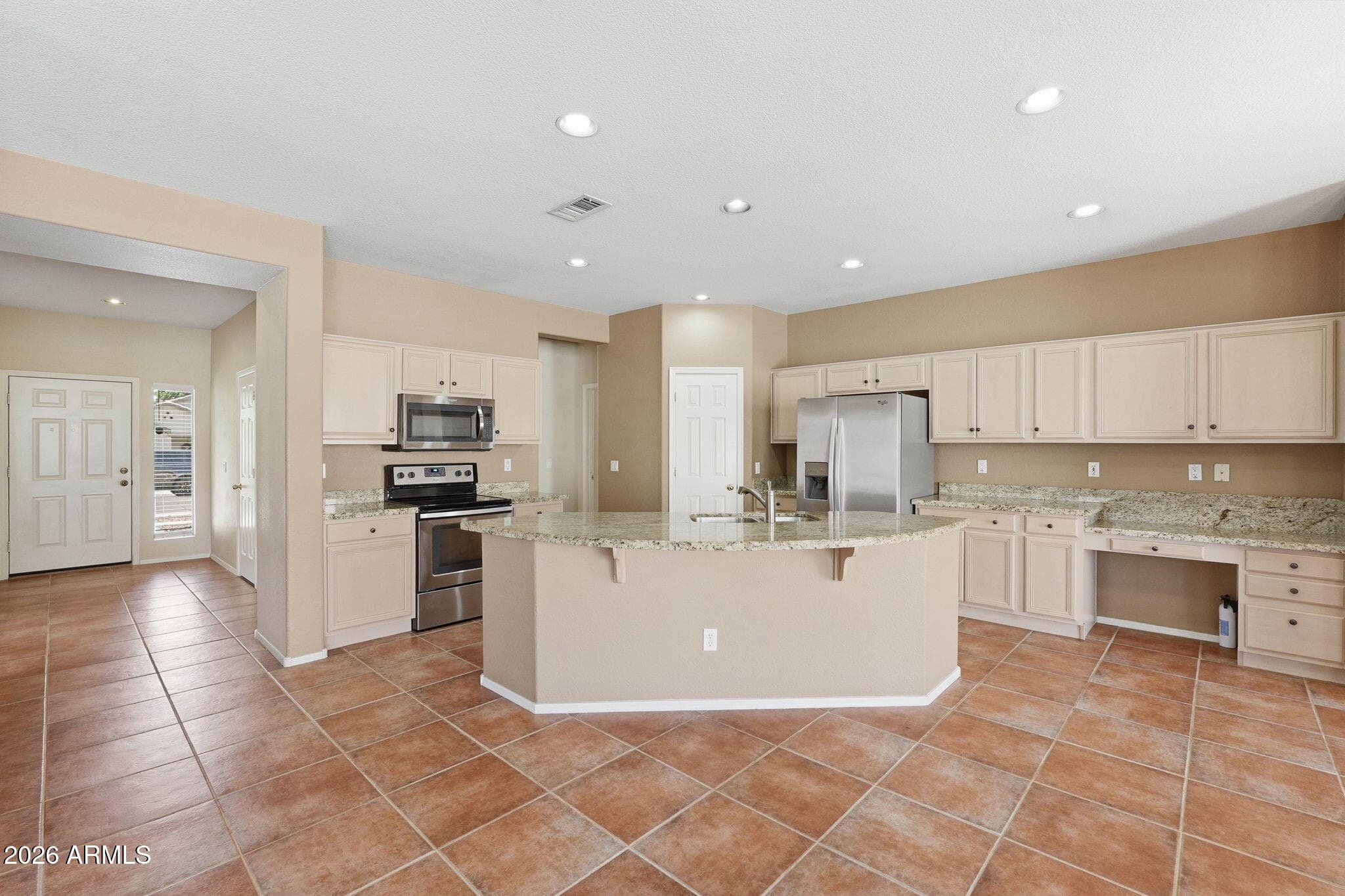 6804 W Bronco Trail — photo 2