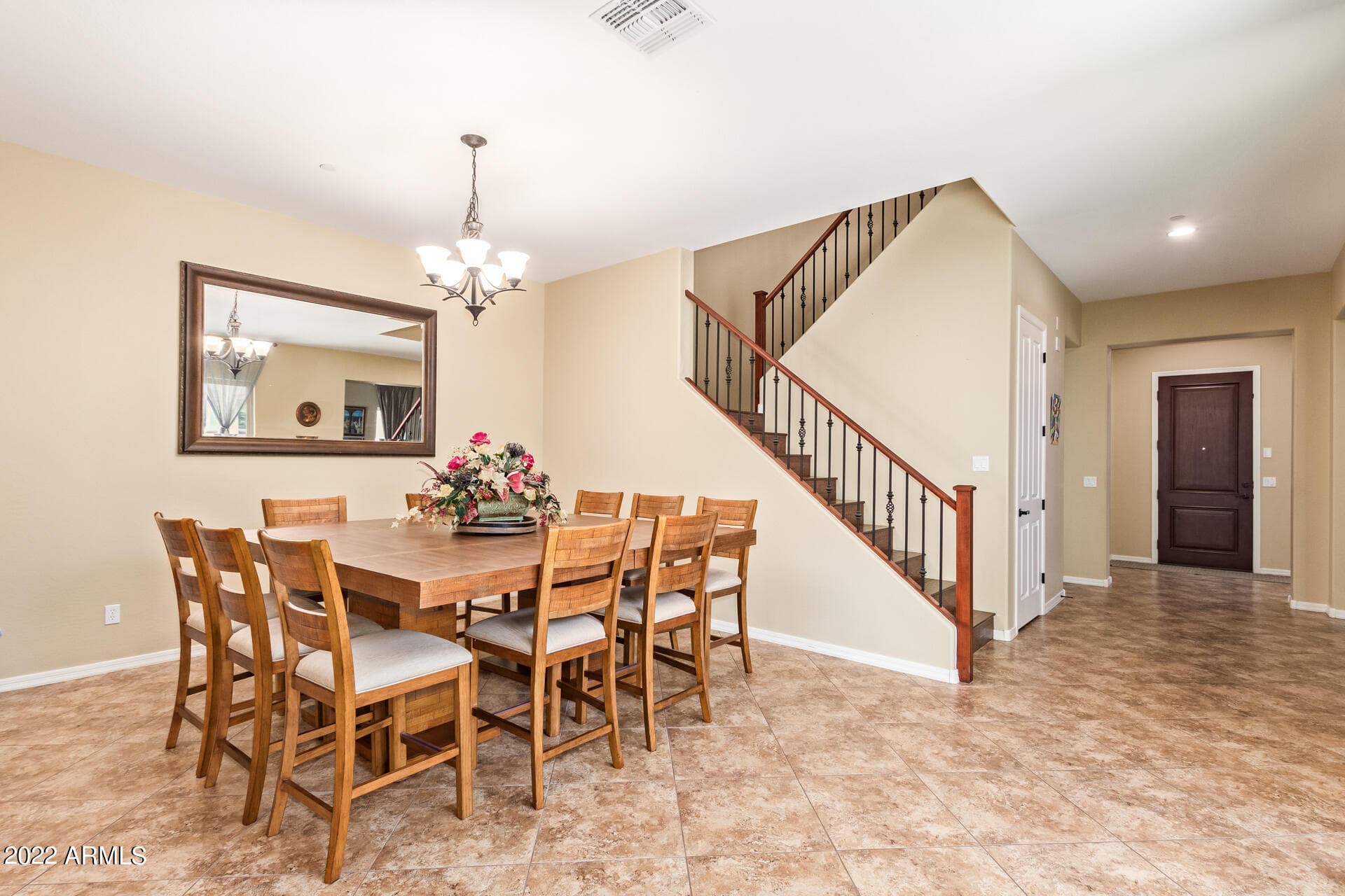 882 E PARKVIEW DR - Photo 4