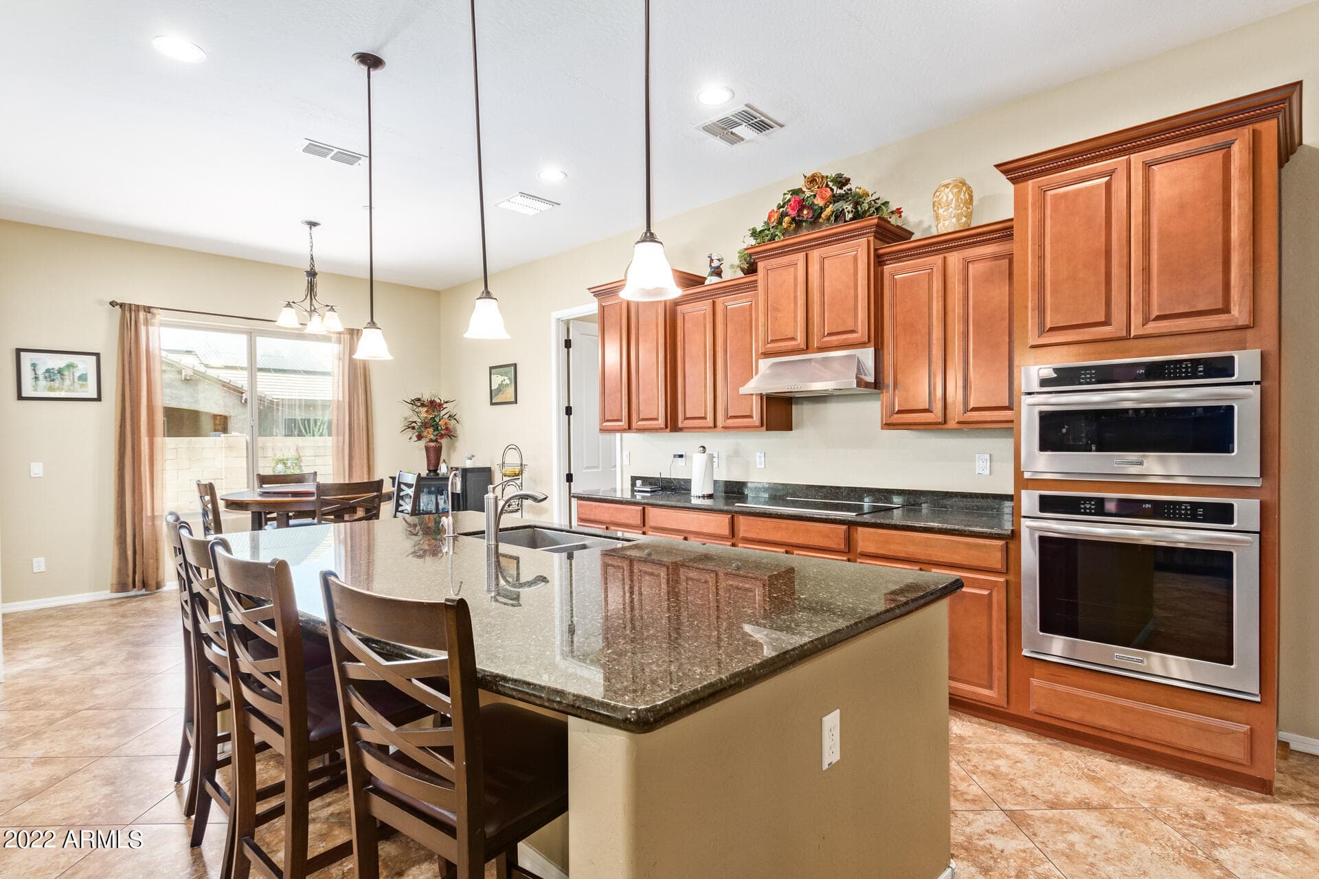 882 E PARKVIEW DR - Photo 5