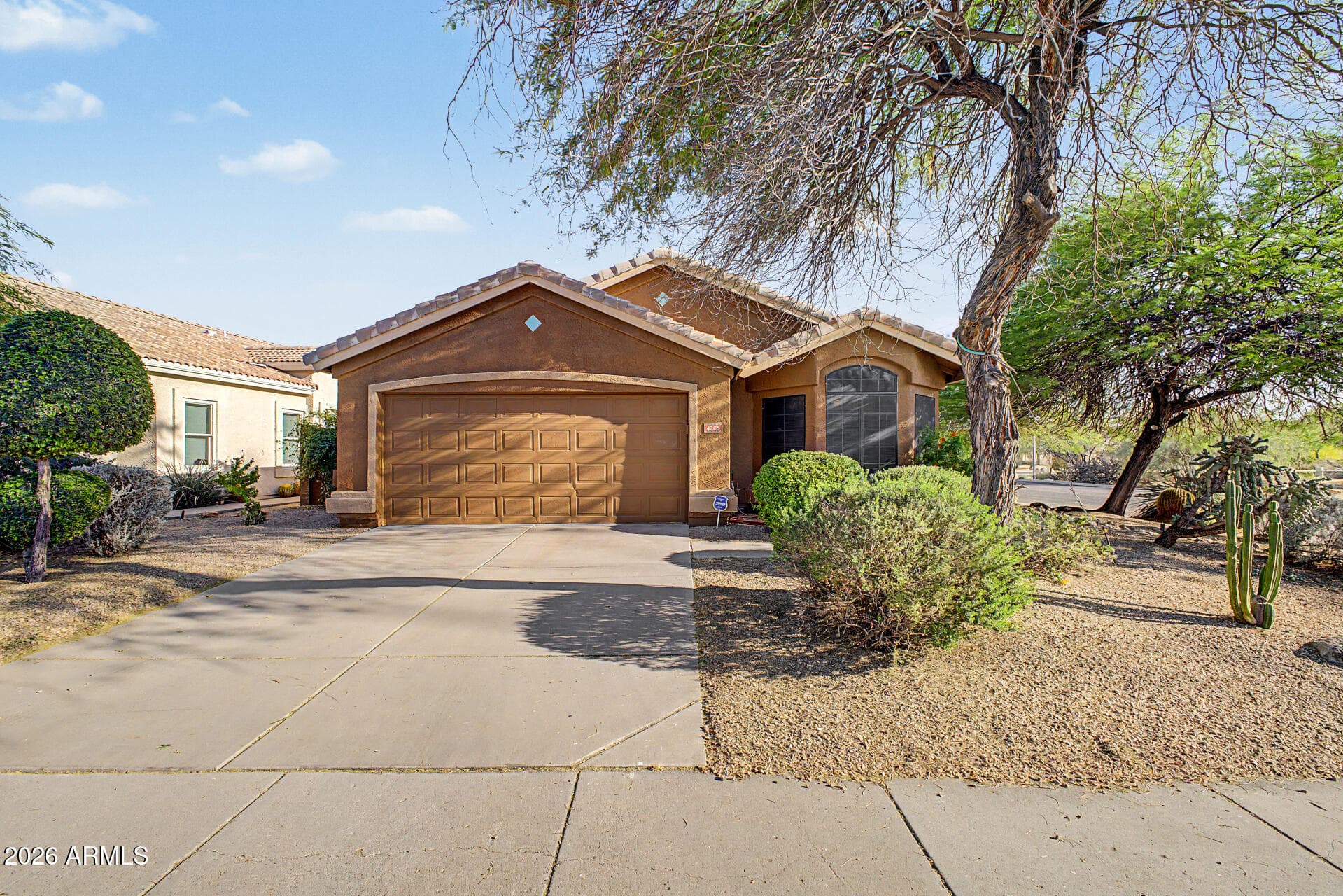 4205 E Chaparosa Way — photo 1