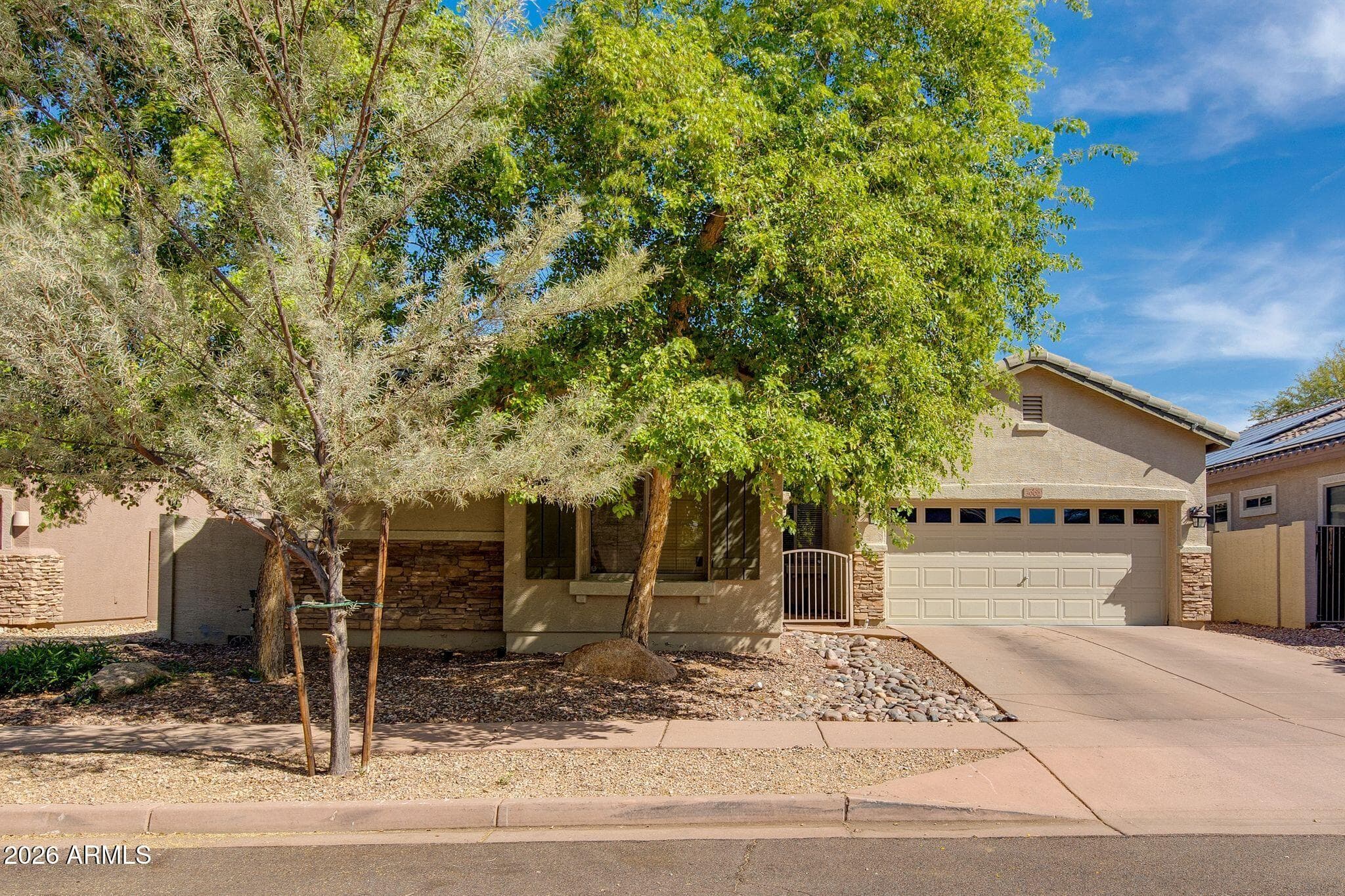 3002 W Sentinel Rock Rd — photo 2