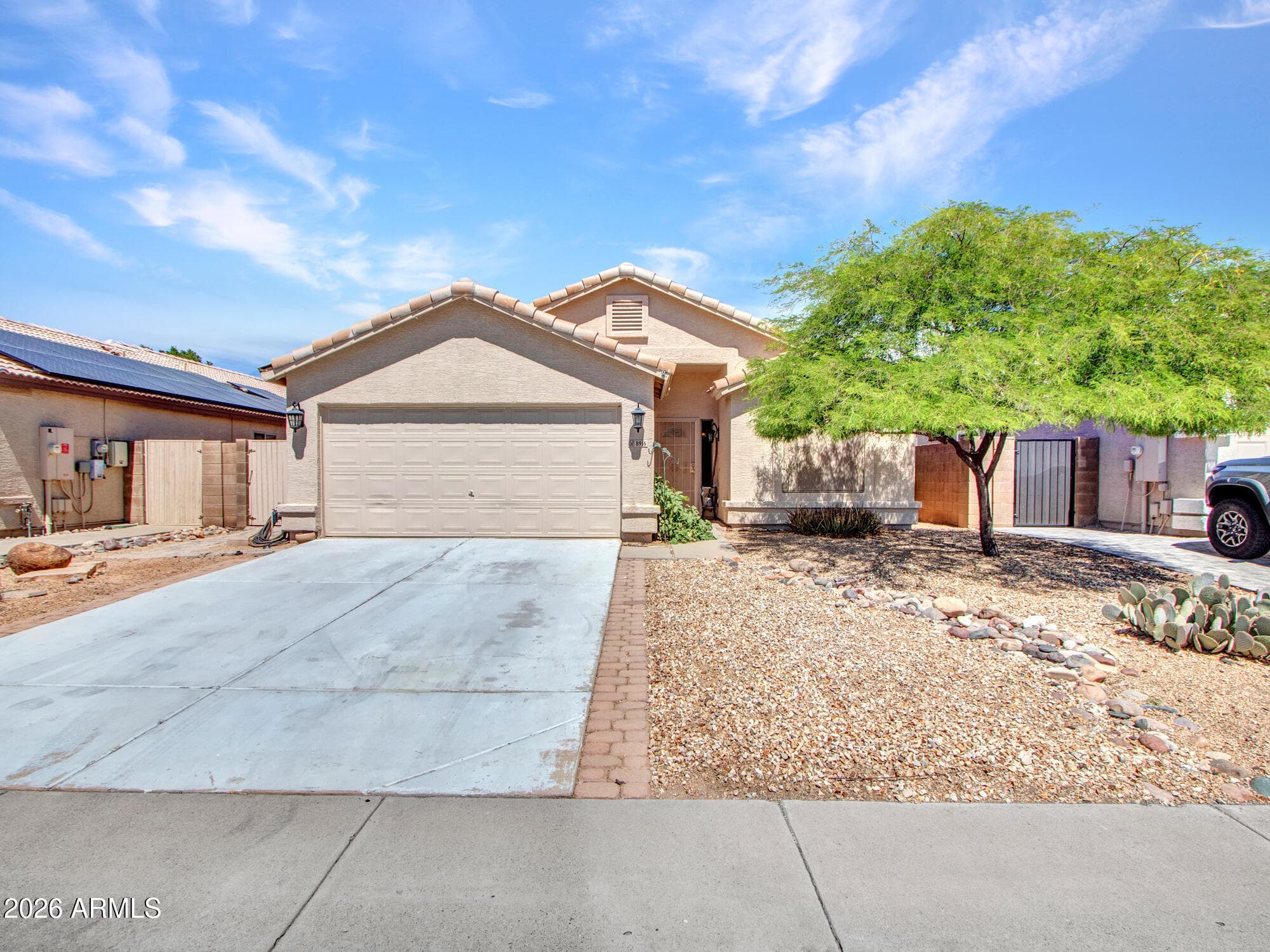 8916 W Deanna Dr — photo 2