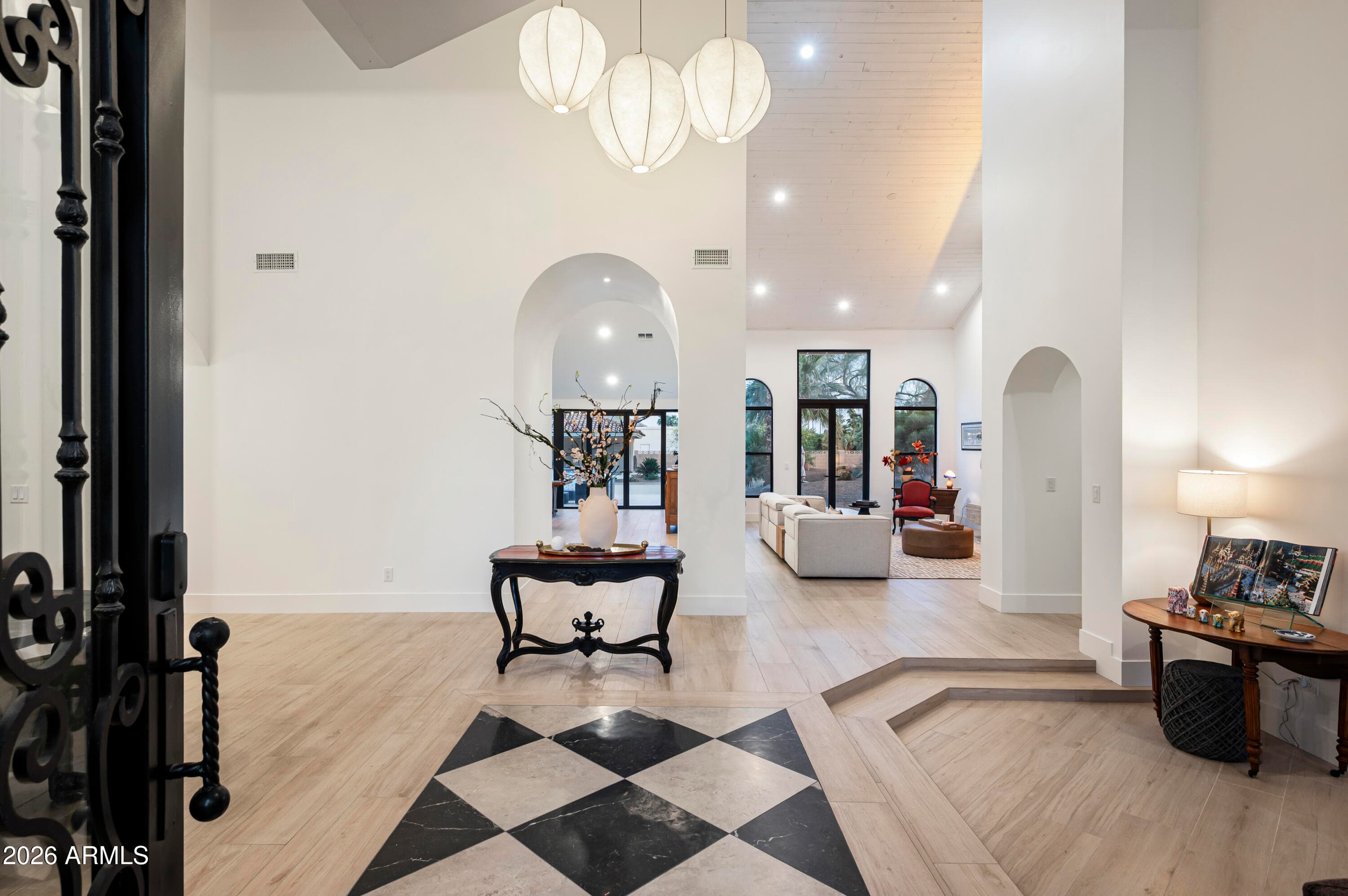 5301 E Yucca St — photo 2