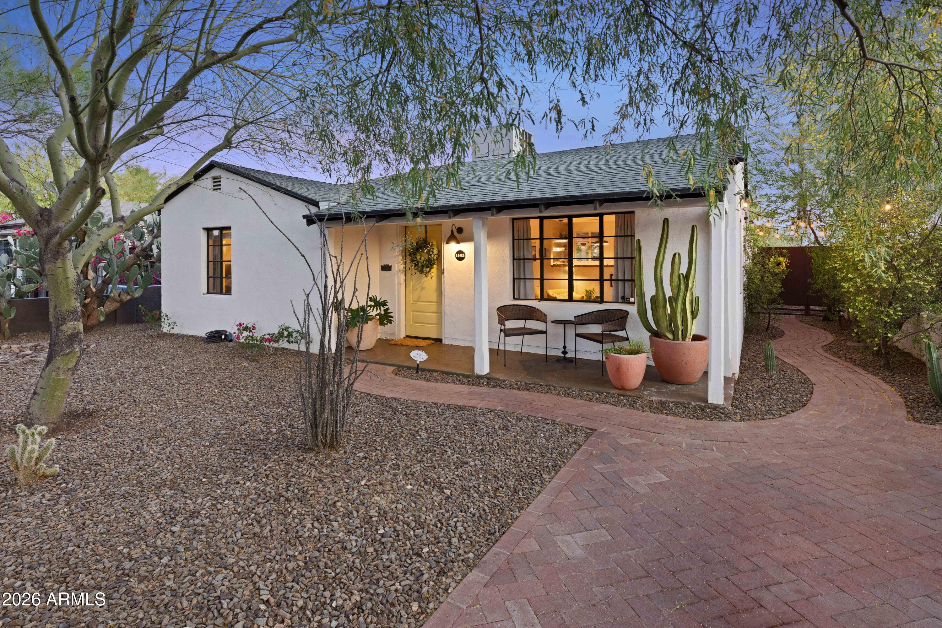 1105 W Willetta St — photo 2