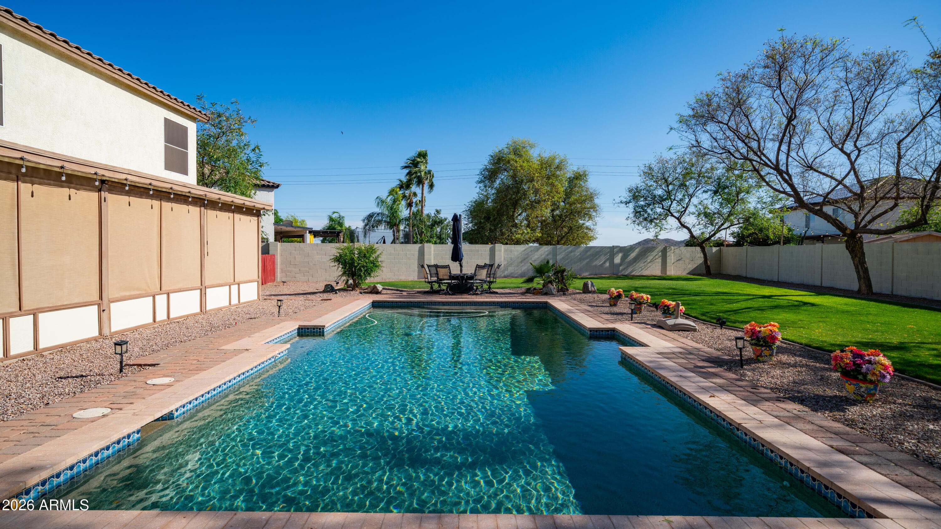 27980 N Titanium Ln — photo 2