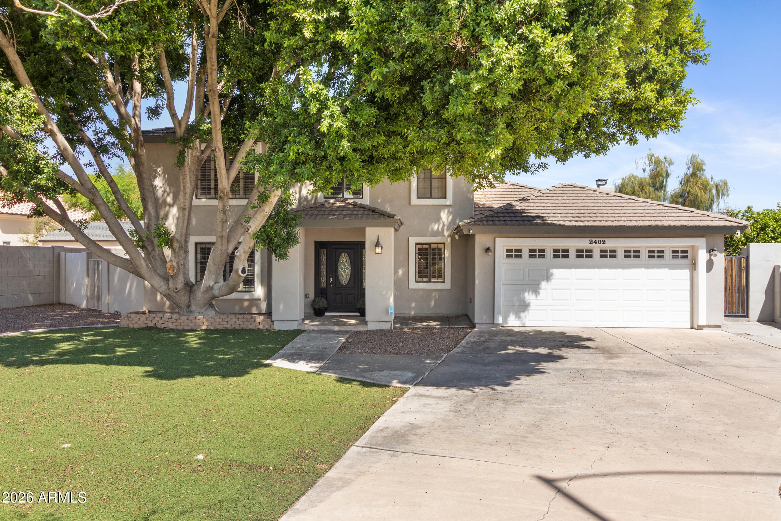2402 E Kramer Circle — photo 1