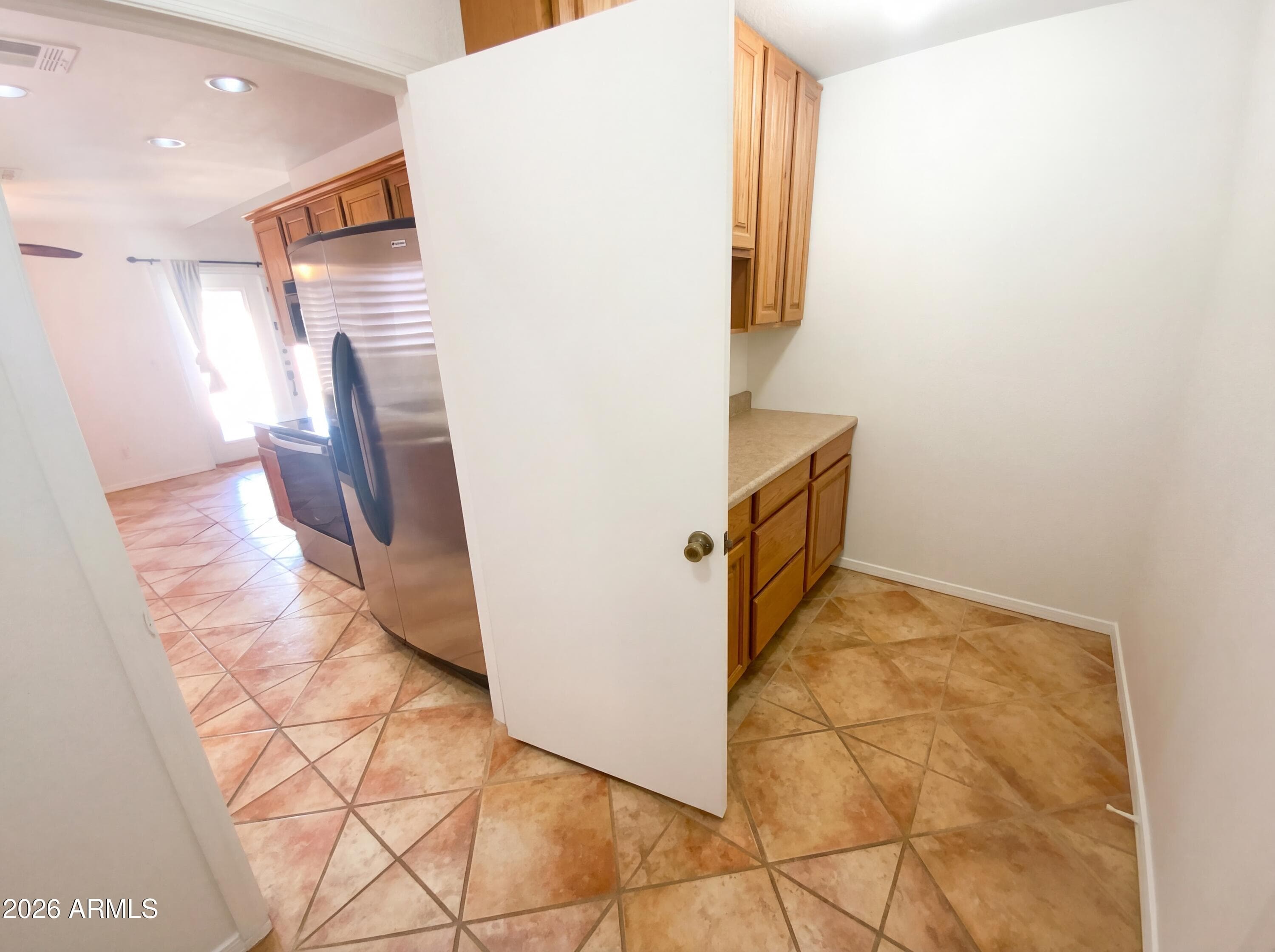 8508 W Ruth Ave — photo 2