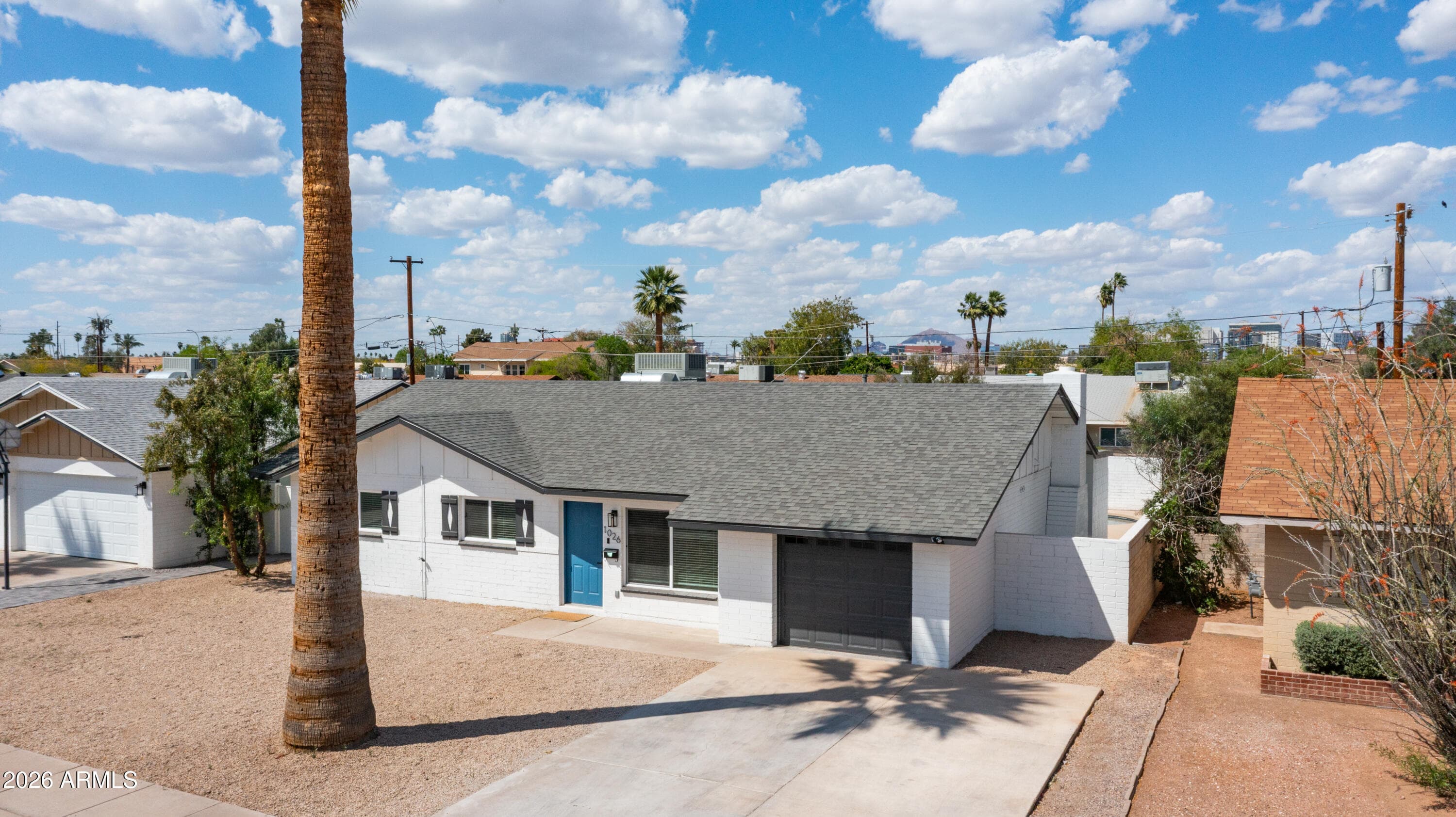1026 E Concorda Dr — photo 1