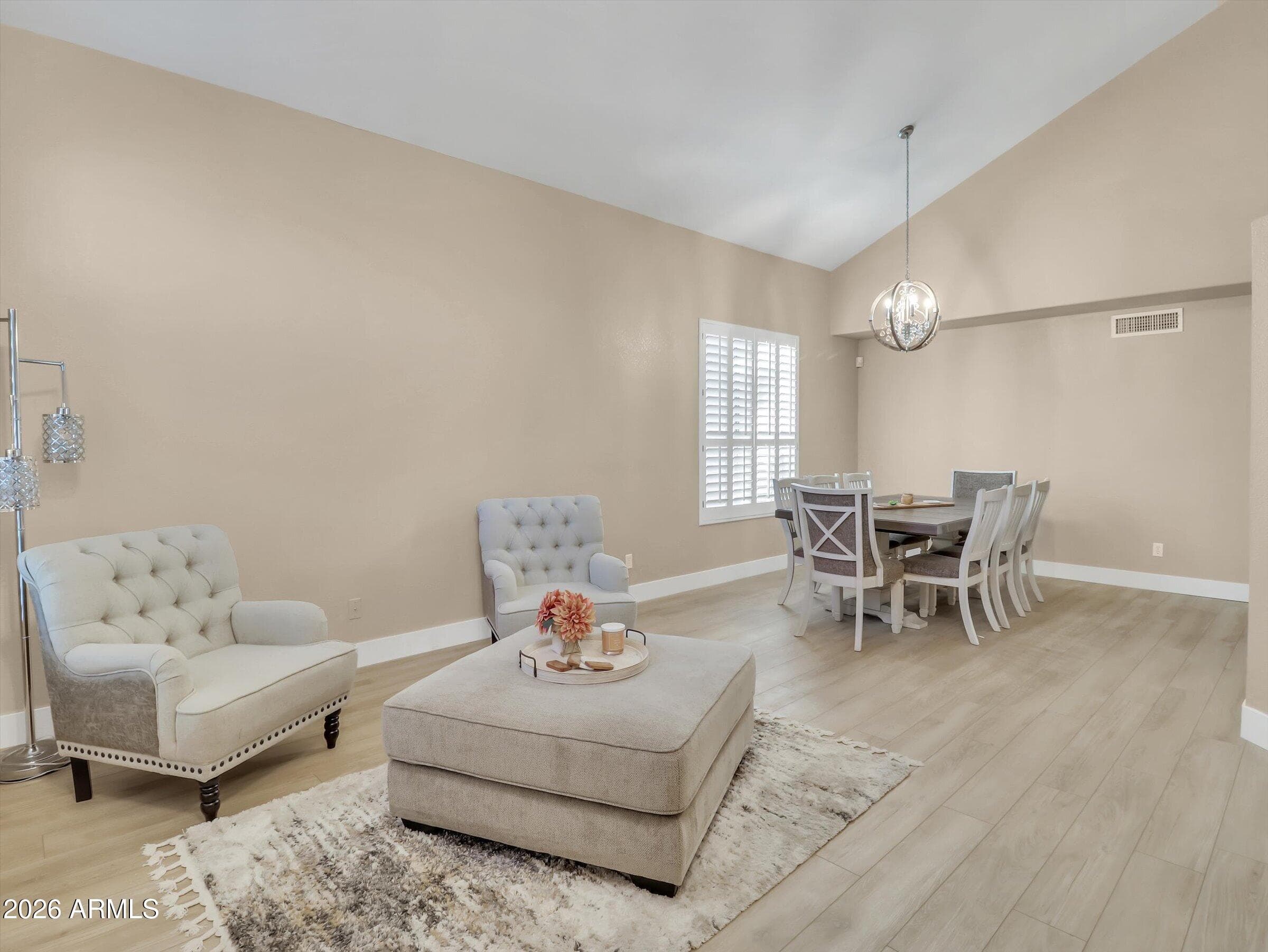 3347 E Rockwood Dr — photo 2