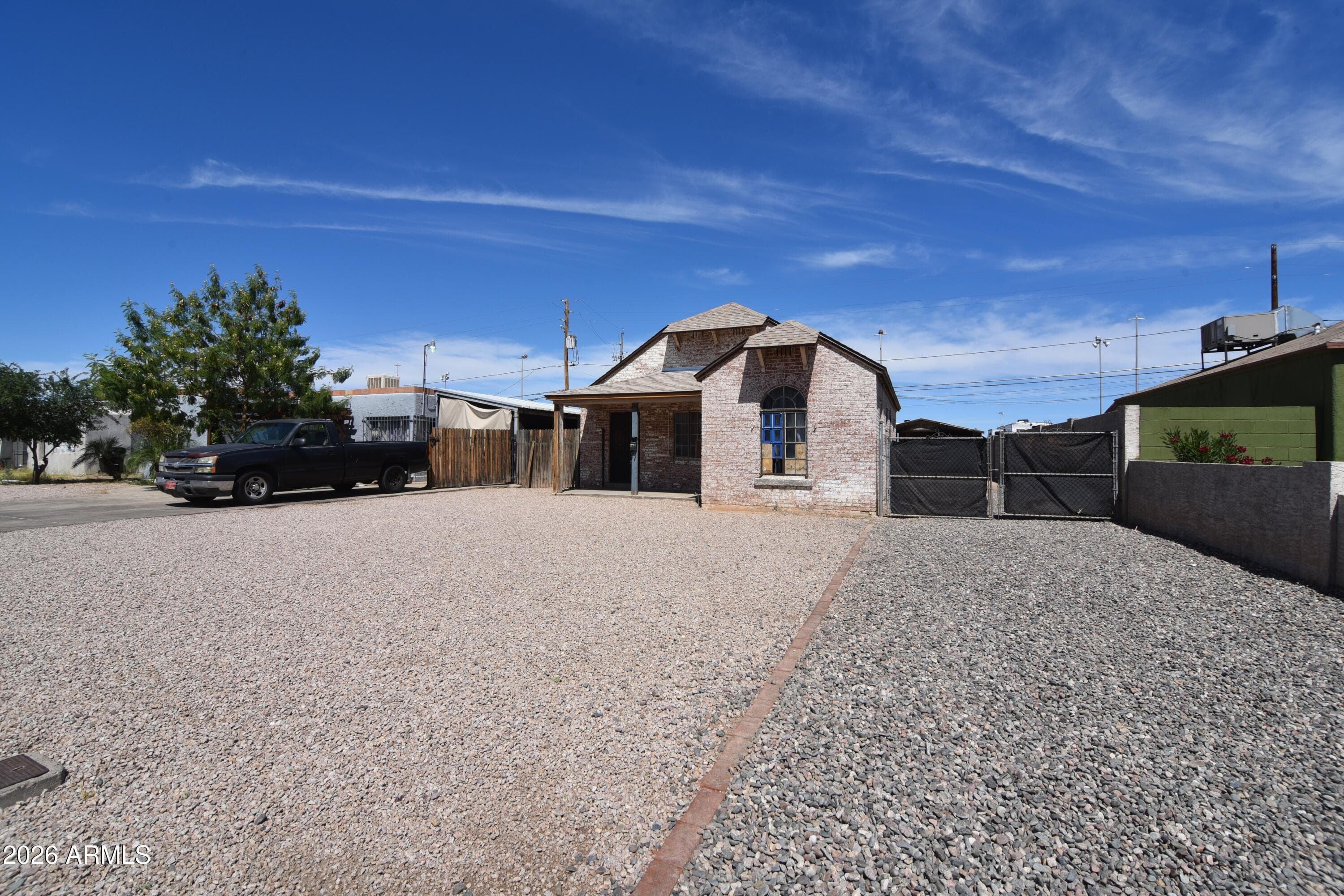 1912 W Monte Vista Rd — photo 2