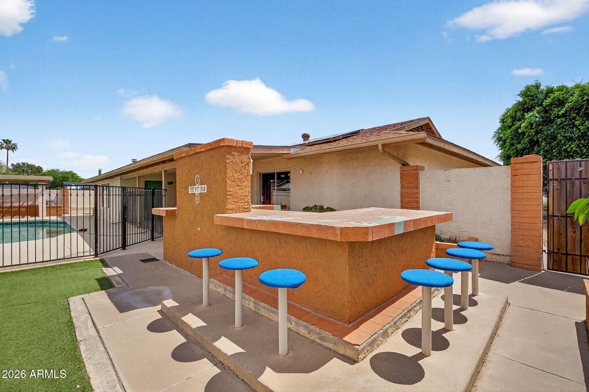 4034 W Anderson Dr — photo 2
