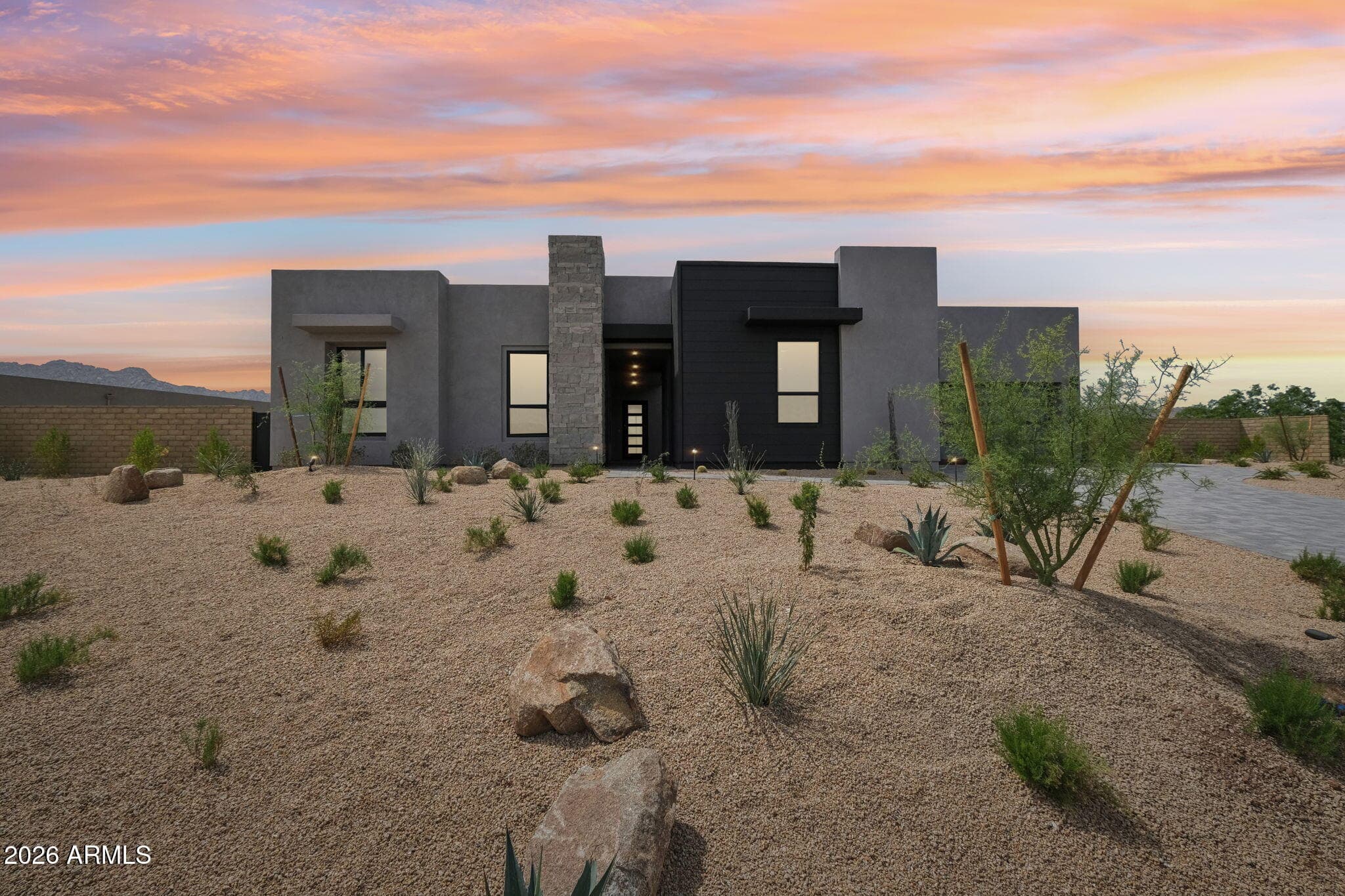 13357 E Buckskin Trail — photo 1