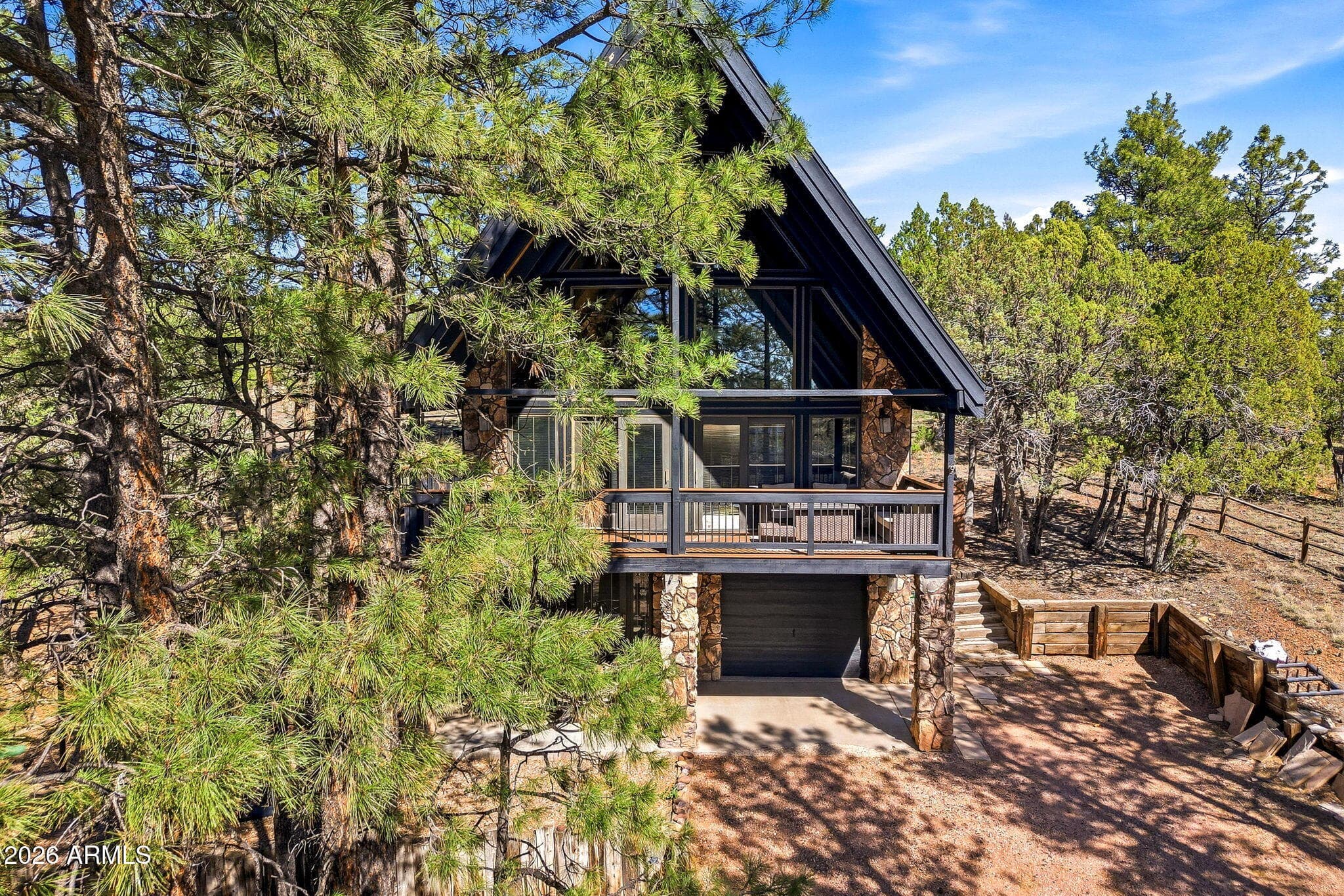2250 Grizzly Dr — photo 2