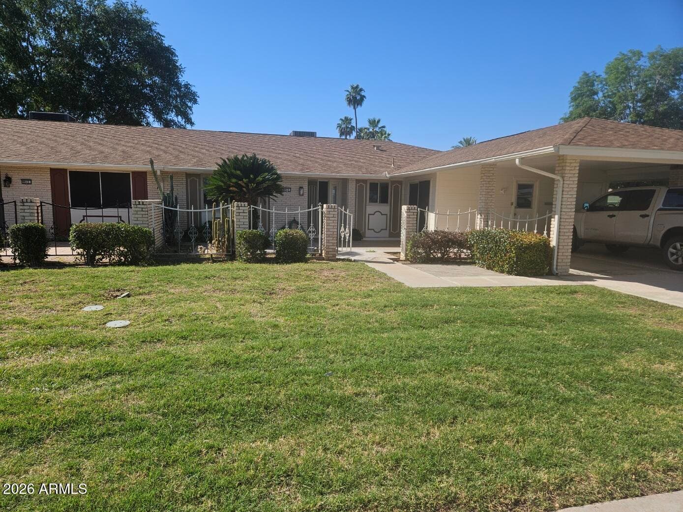 9915 W Newport Dr — photo 2