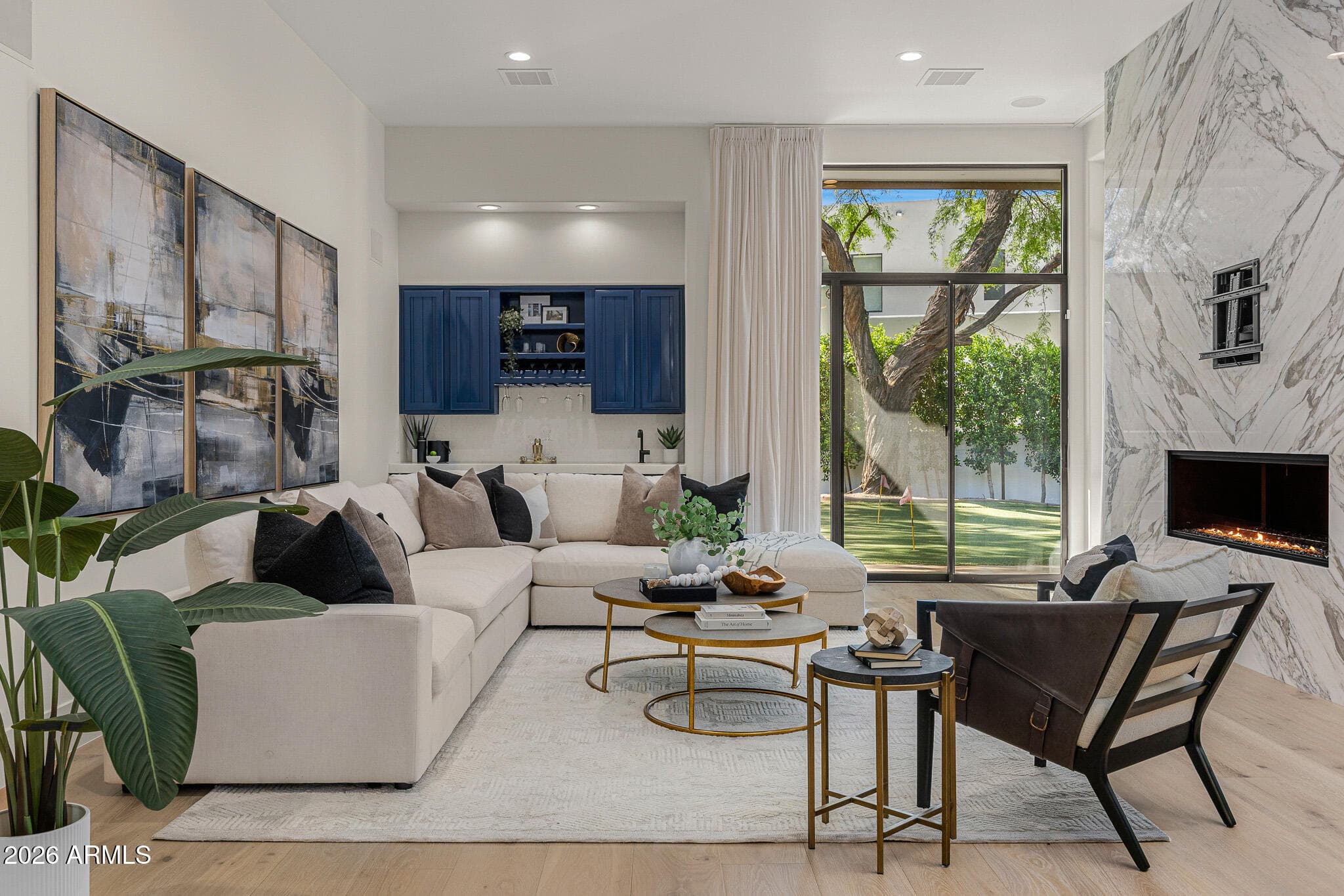 8487 N Canta Bello -- — photo 2