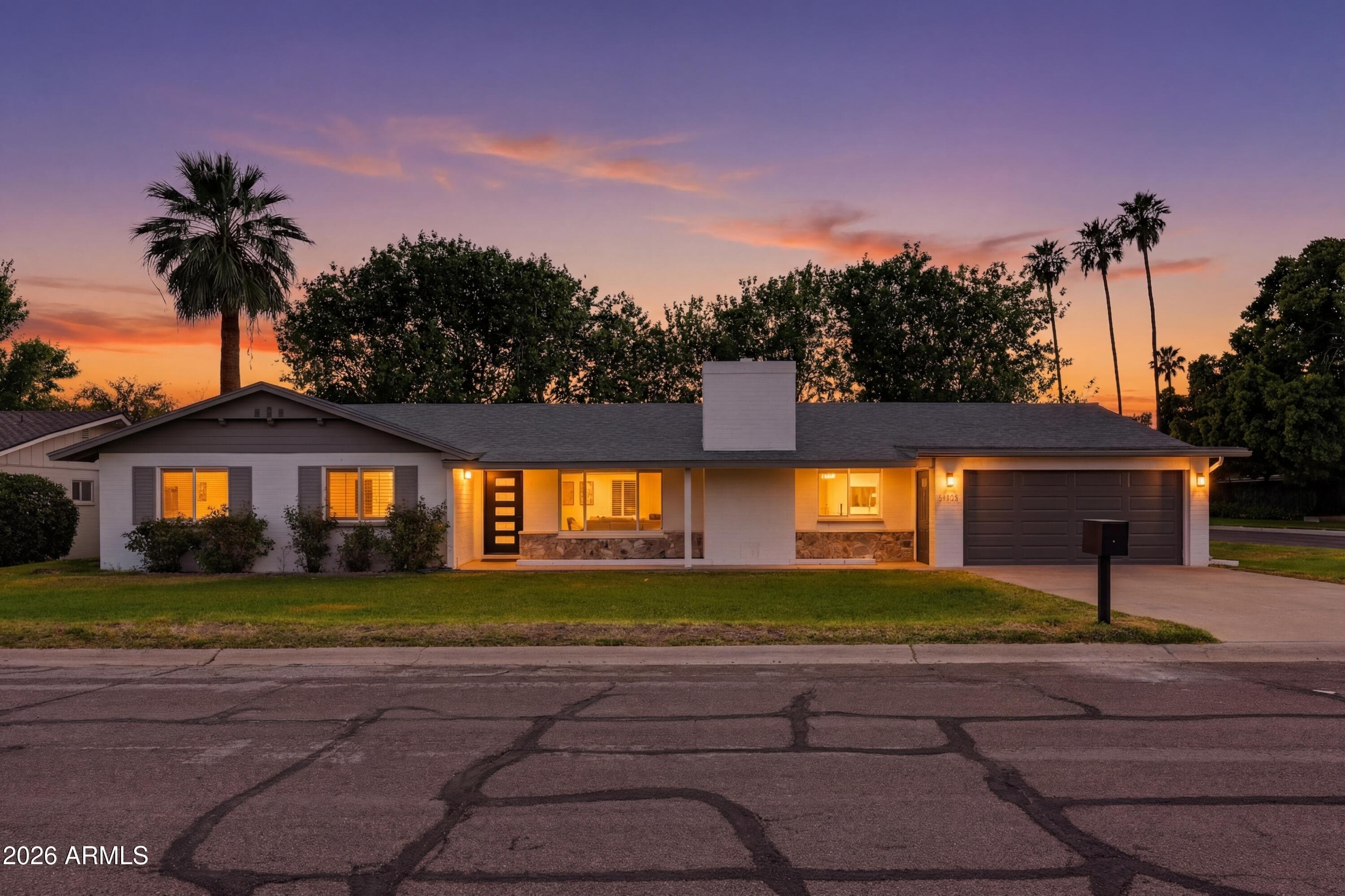 8162 N 1st Ave — photo 2