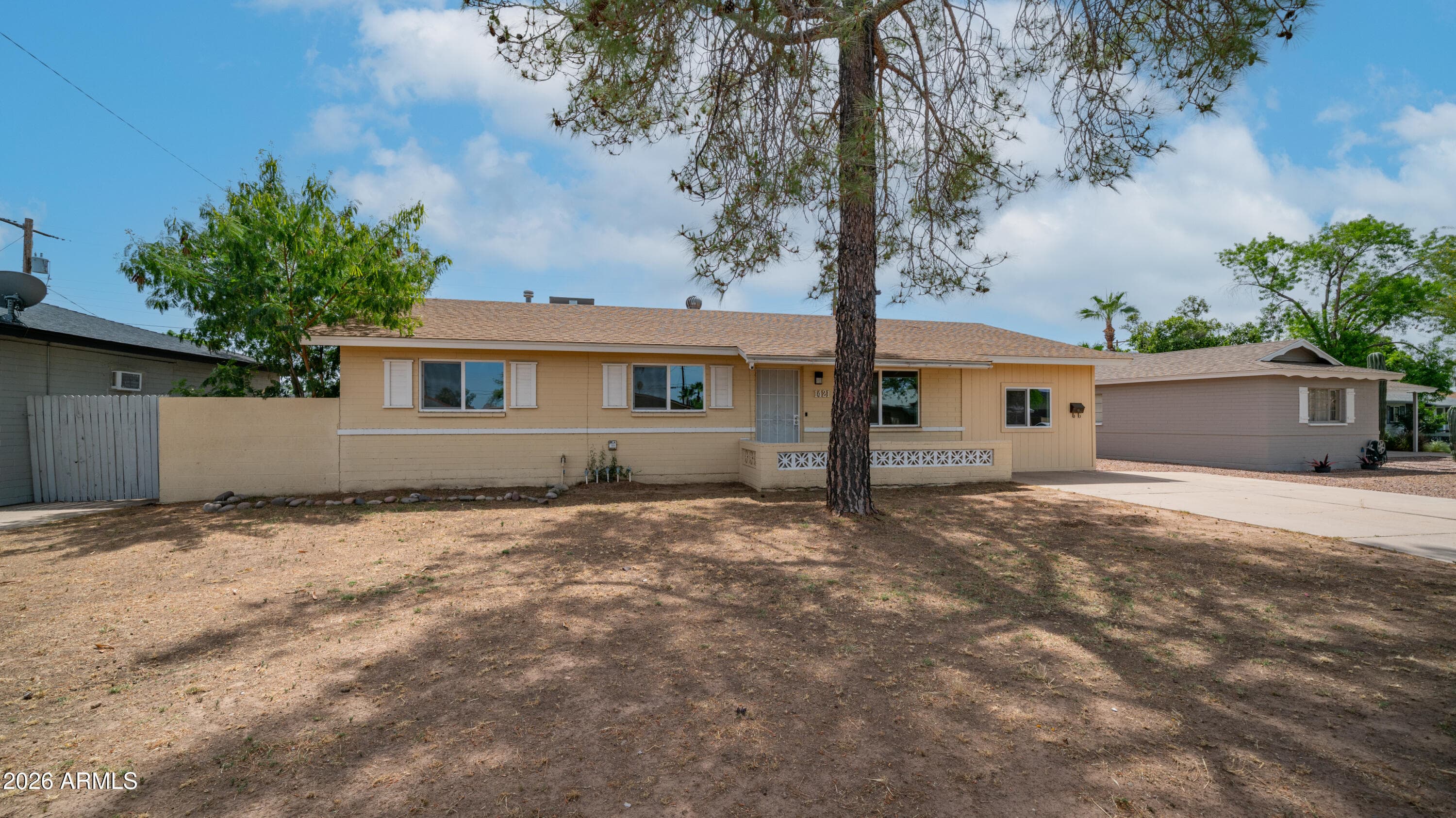 1421 W 7th St — photo 1