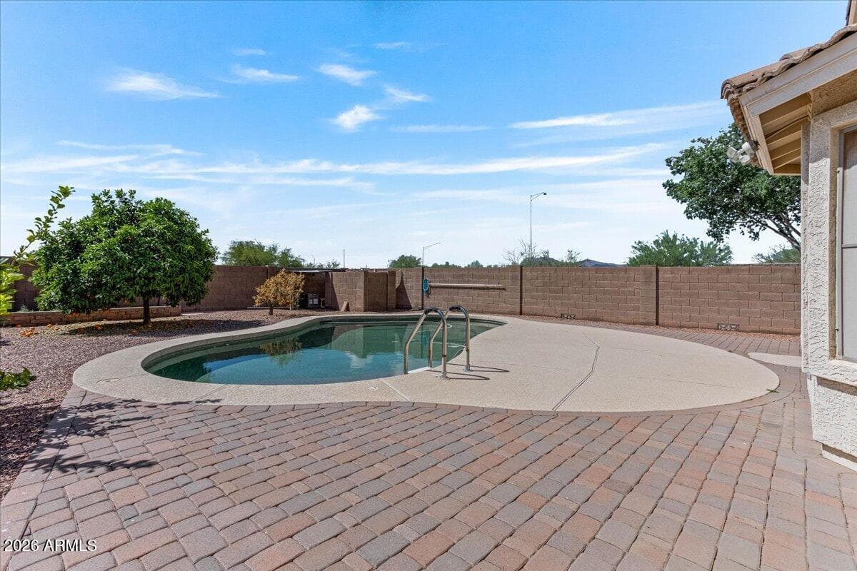 16679 W Saguaro Ln — photo 44