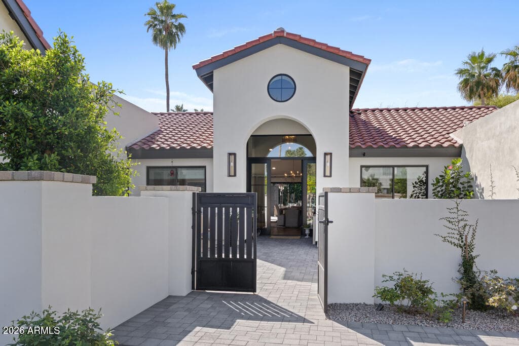 9627 E Gold Dust Ave — photo 2