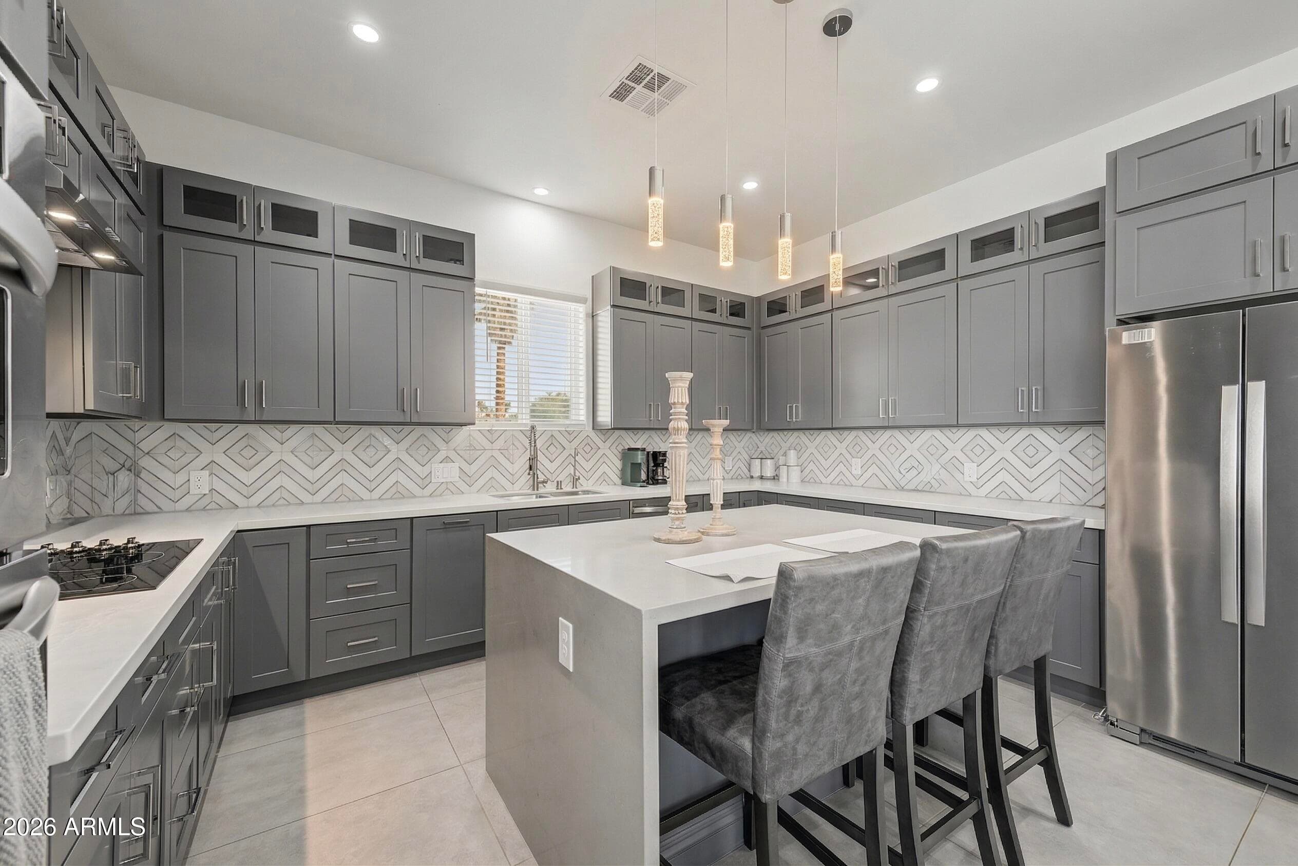 1344 E Polk St B — photo 2