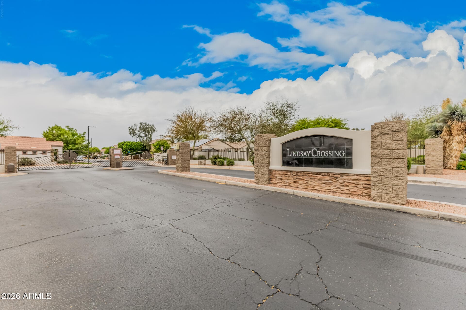 517 S Linda Circle — photo 2